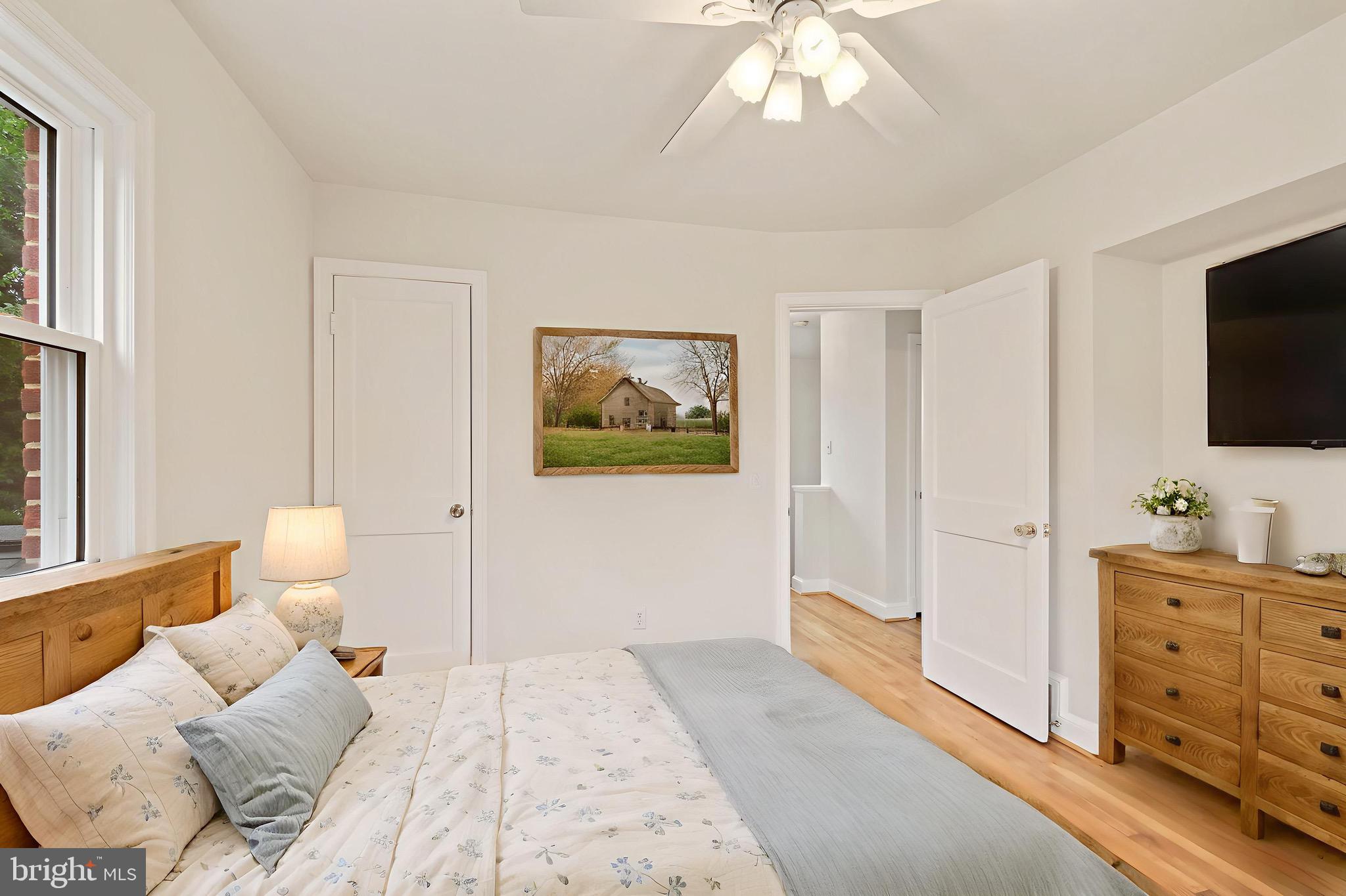 WHEATON HILLS - Residential