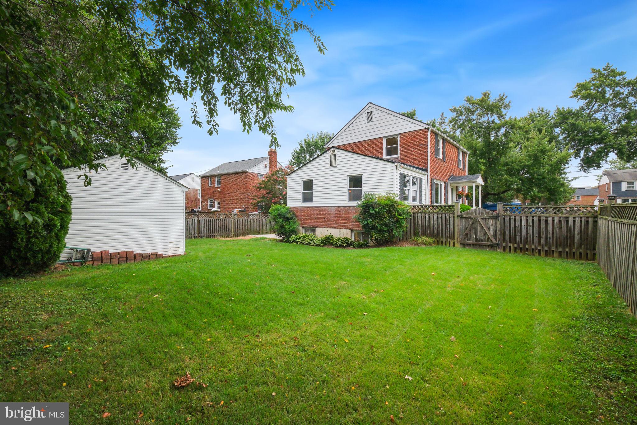 WHEATON HILLS - Residential