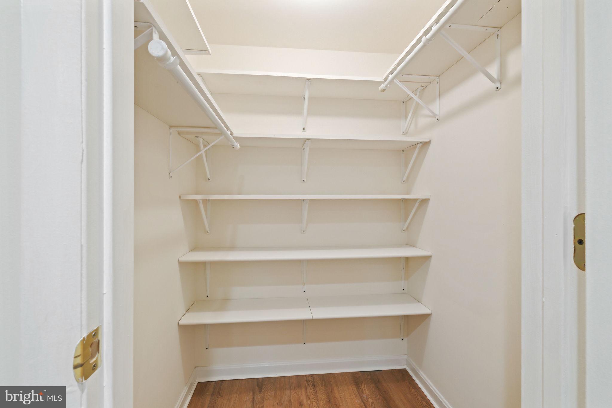 WHEATON HILLS - Residential