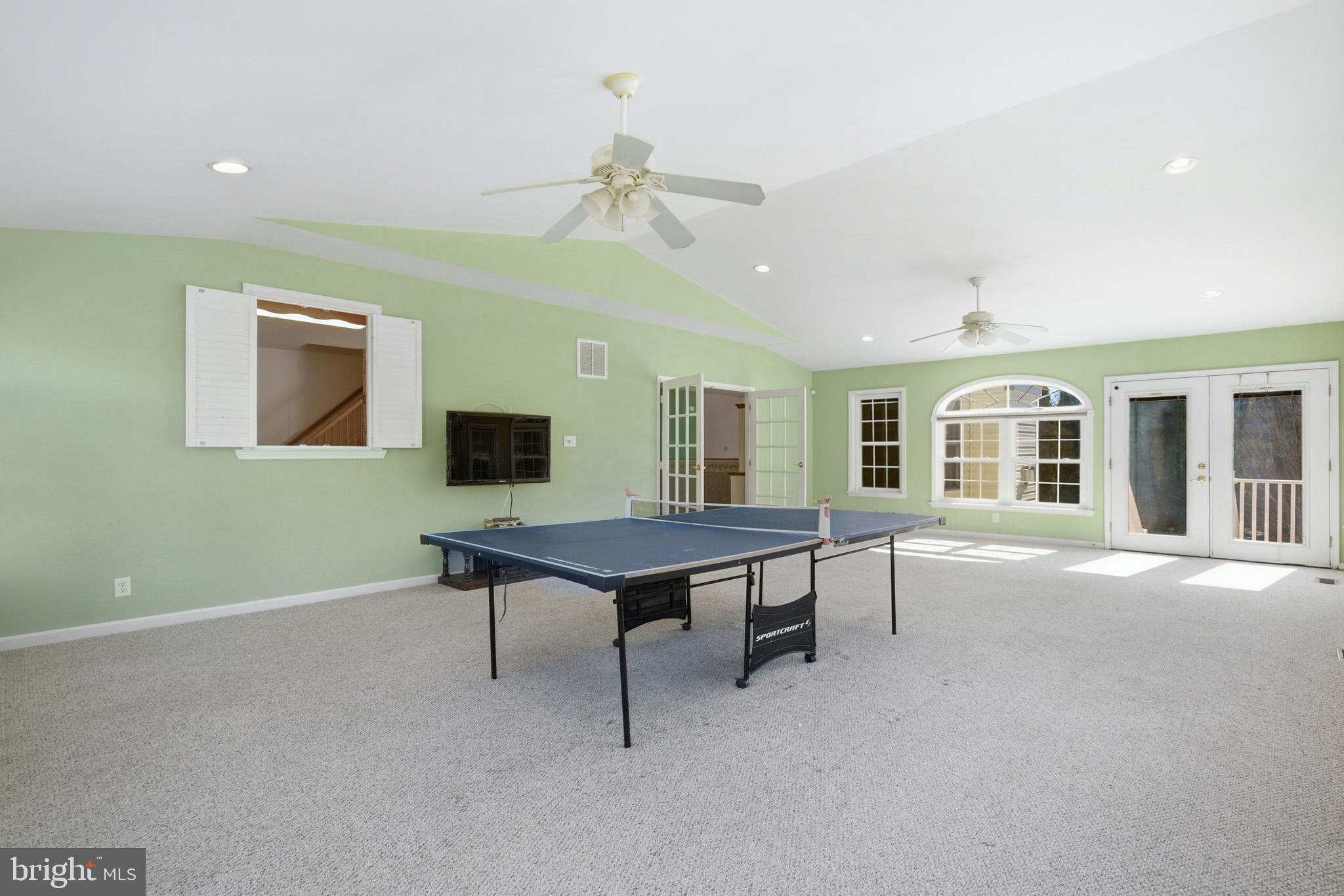 LYONS CREEK OVERLOOK - Residential