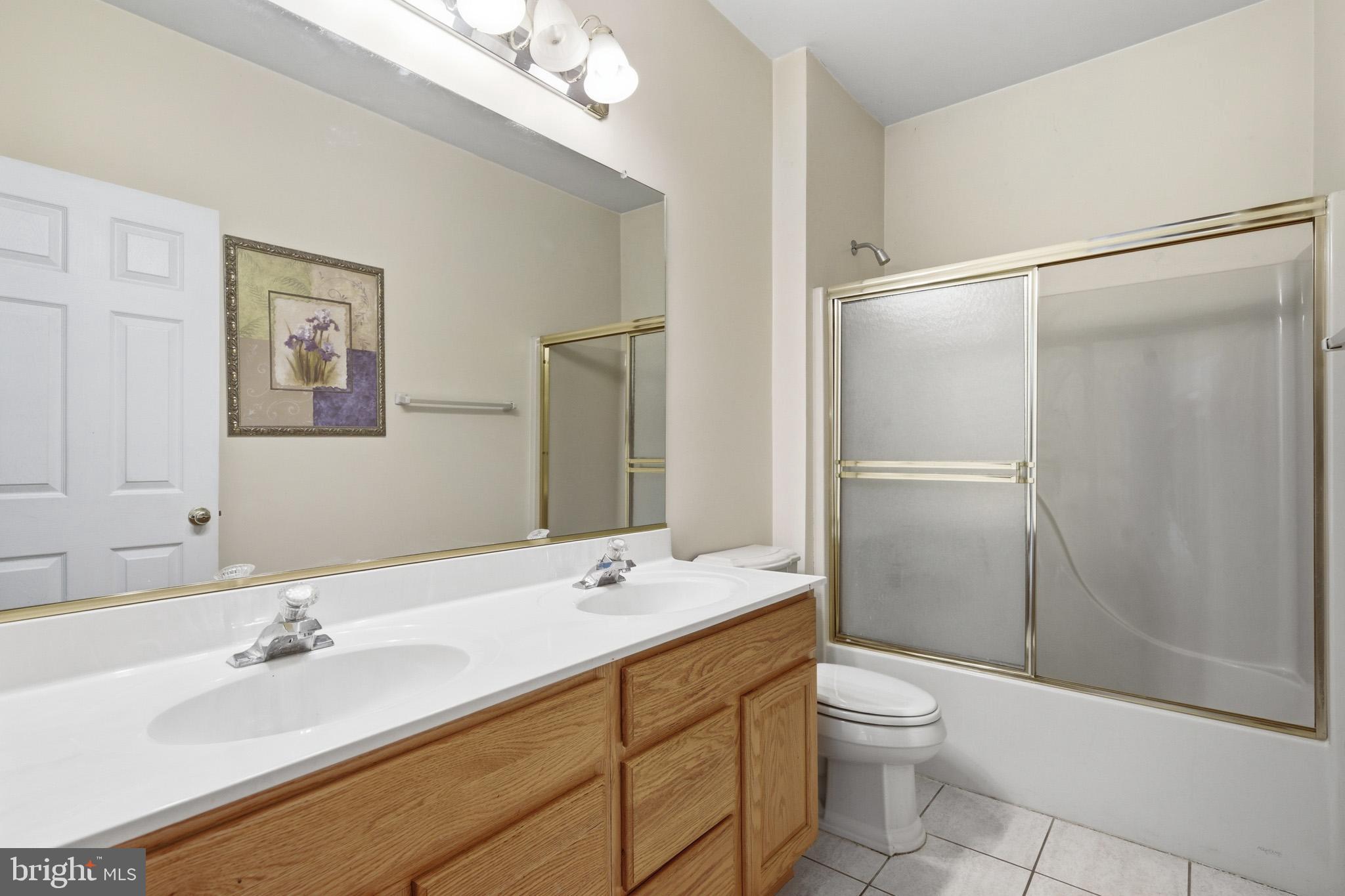 LYONS CREEK OVERLOOK - Residential