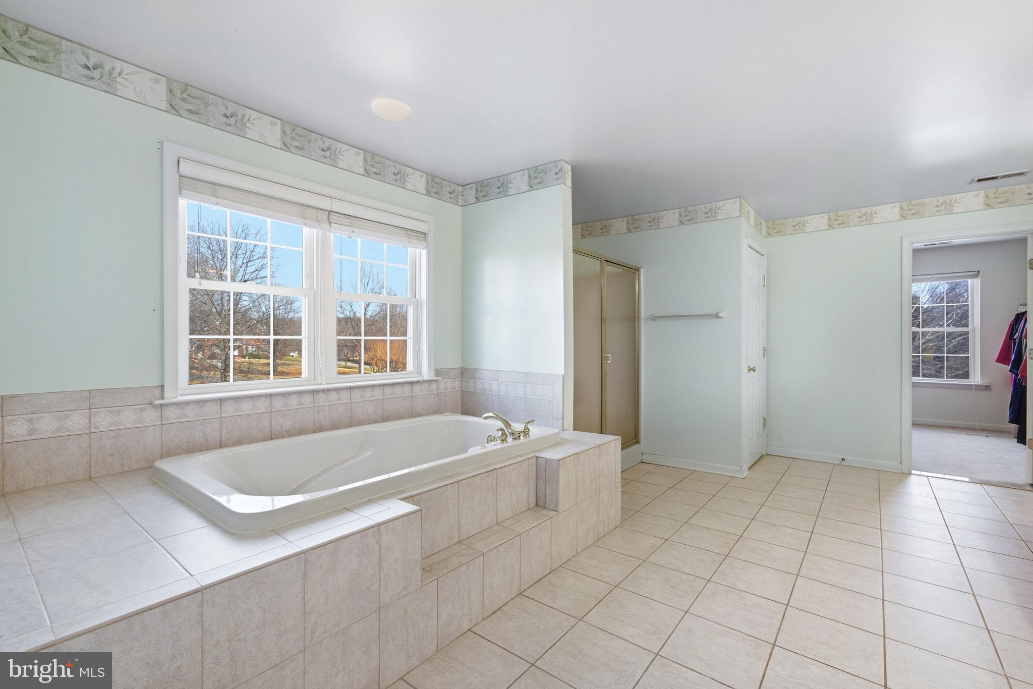 LYONS CREEK OVERLOOK - Residential