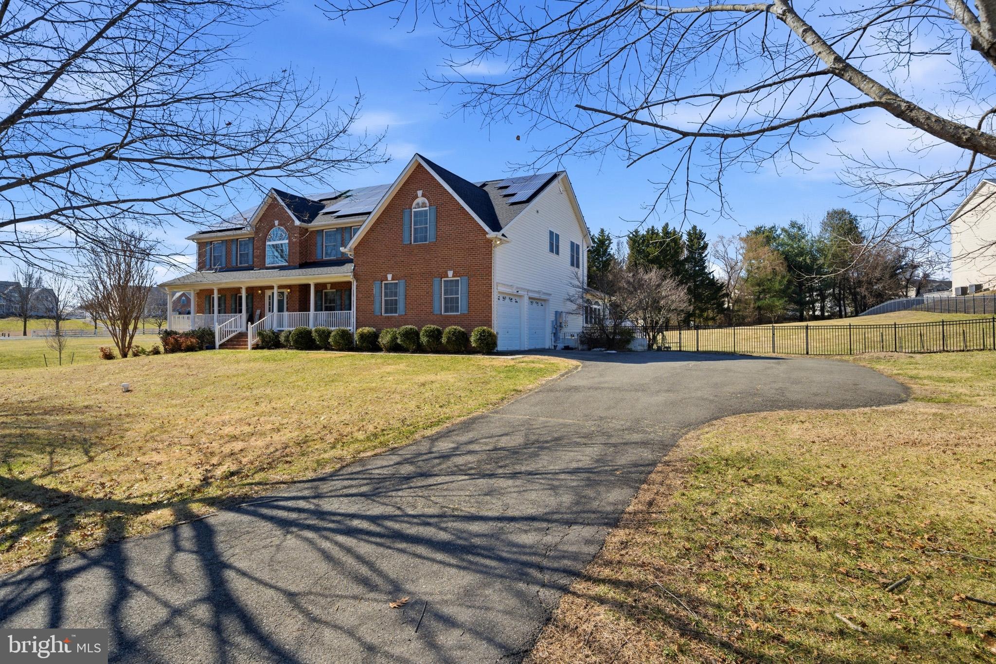 LYONS CREEK OVERLOOK - Residential