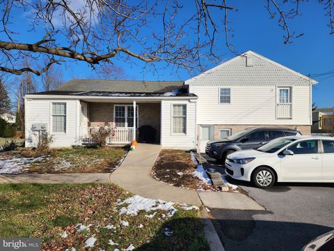 39 WILLIAMSON AVENUE GREENCASTLE PA 17225