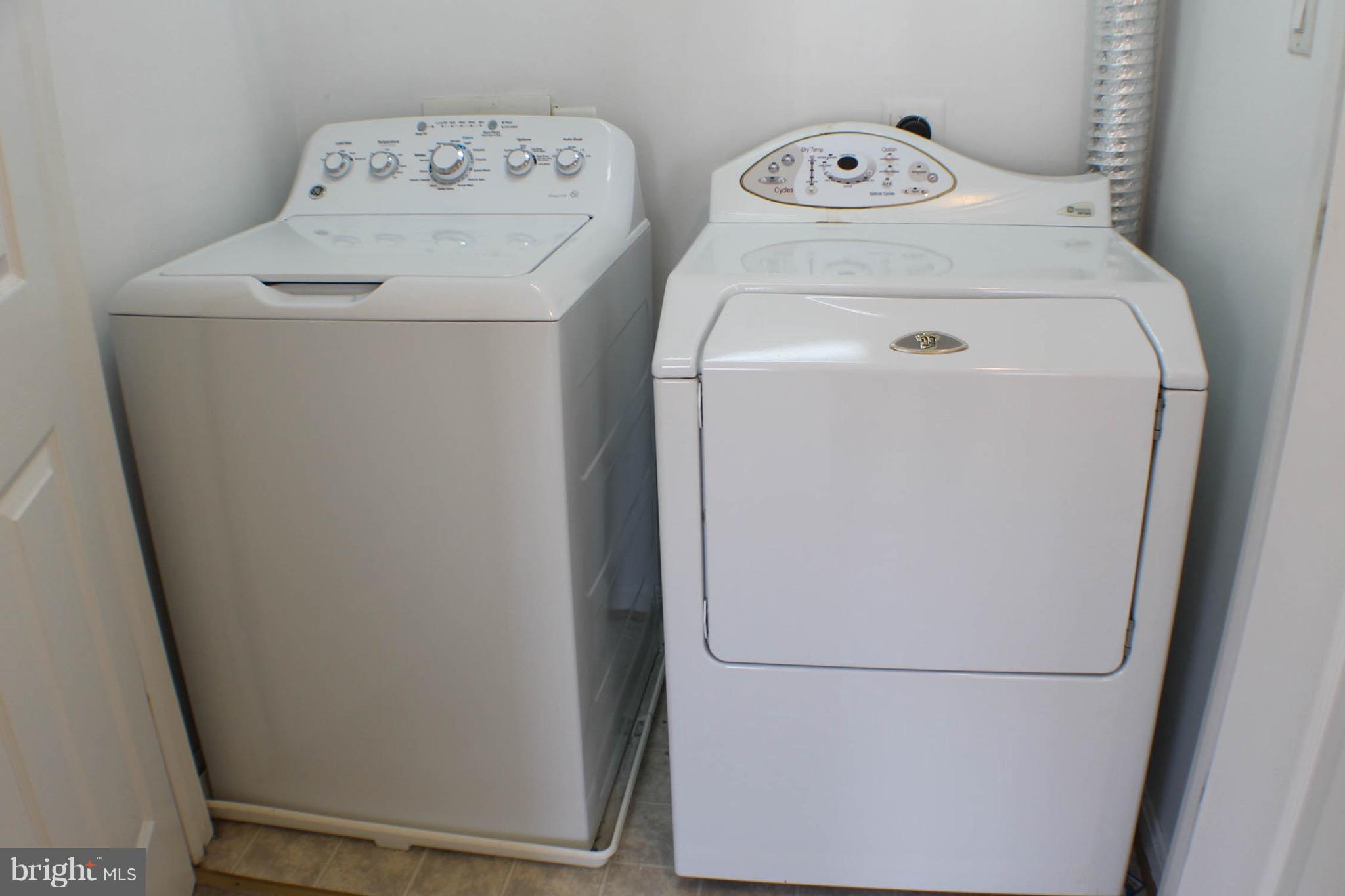 ASHBURN VILLAGE - Residential Lease