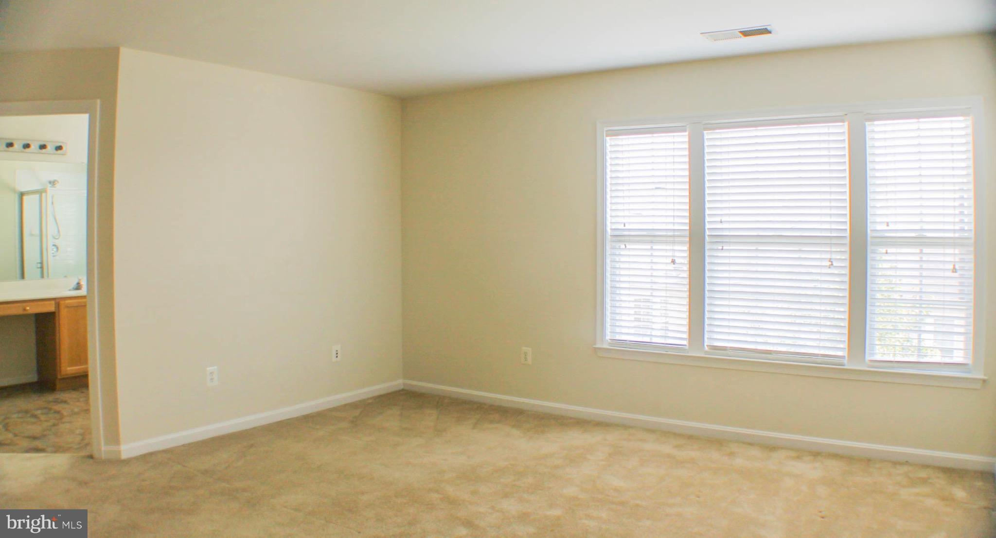 ASHBURN VILLAGE - Residential Lease