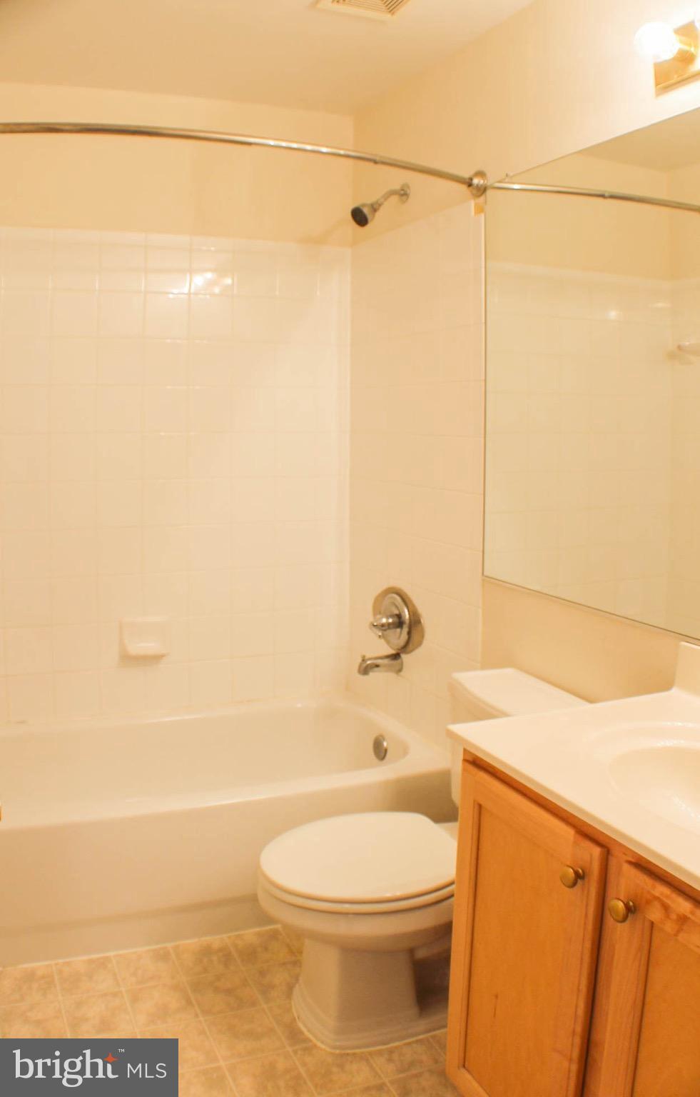 ASHBURN VILLAGE - Residential Lease