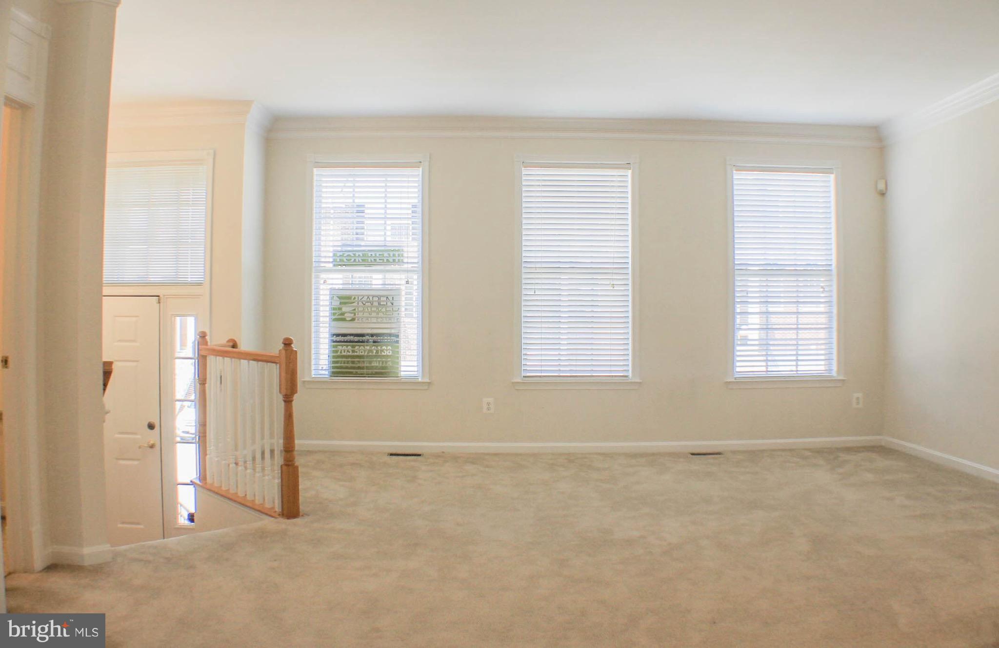 ASHBURN VILLAGE - Residential Lease