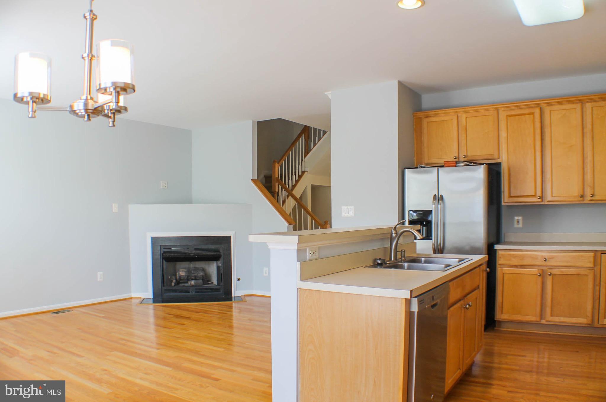 ASHBURN VILLAGE - Residential Lease