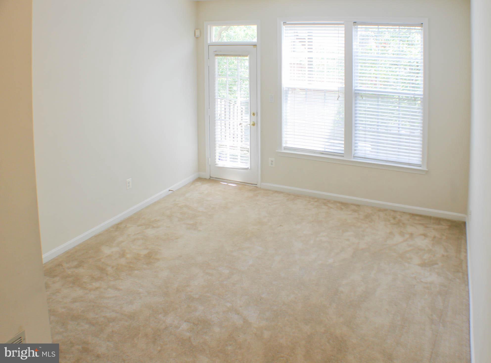 ASHBURN VILLAGE - Residential Lease