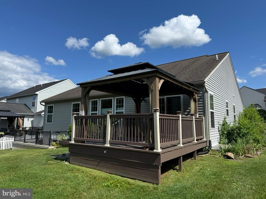 2 ROLLINGVIEW LANE