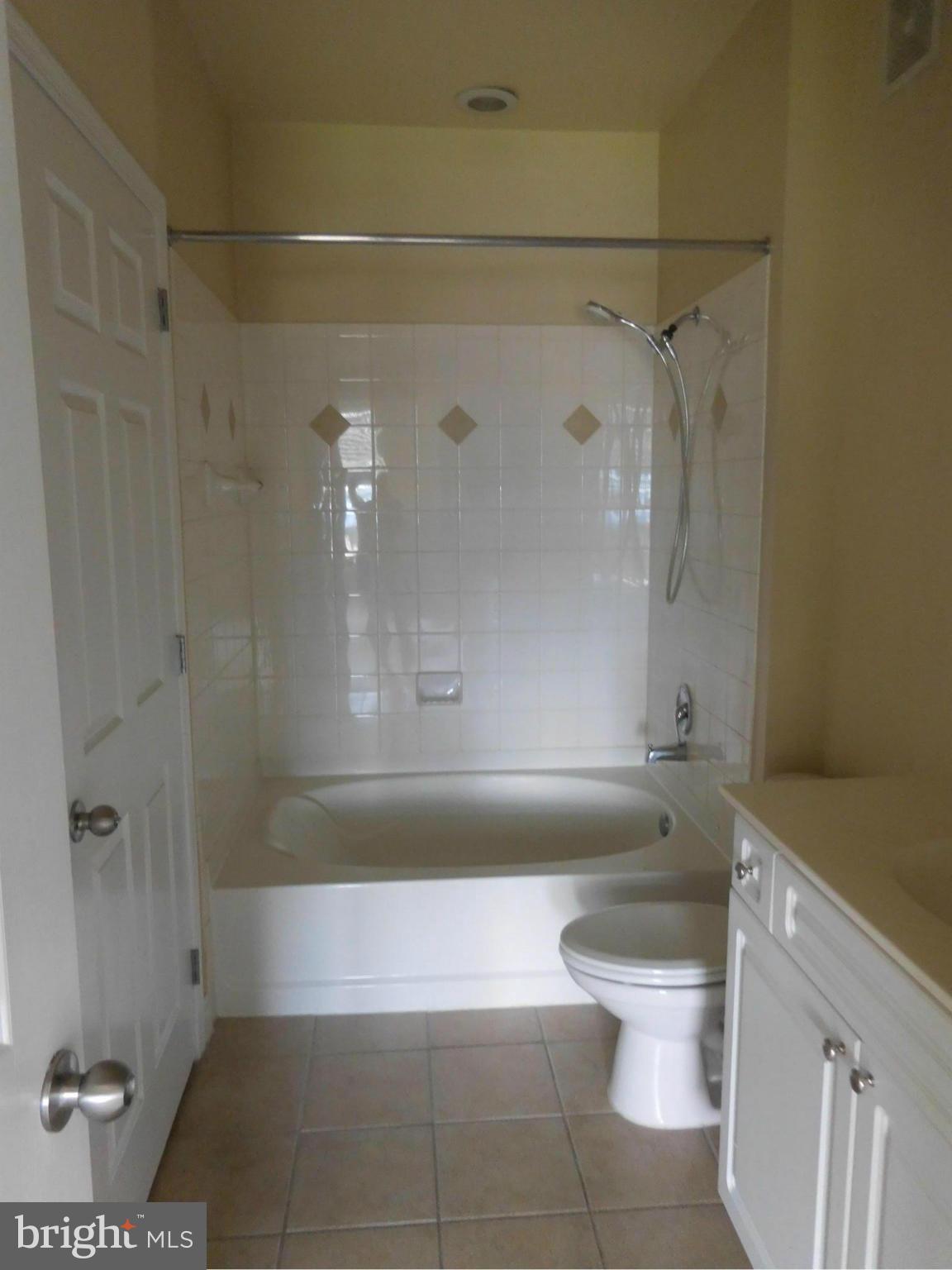 FITZ AT ROCKVILLE TOWN C - Residential Lease