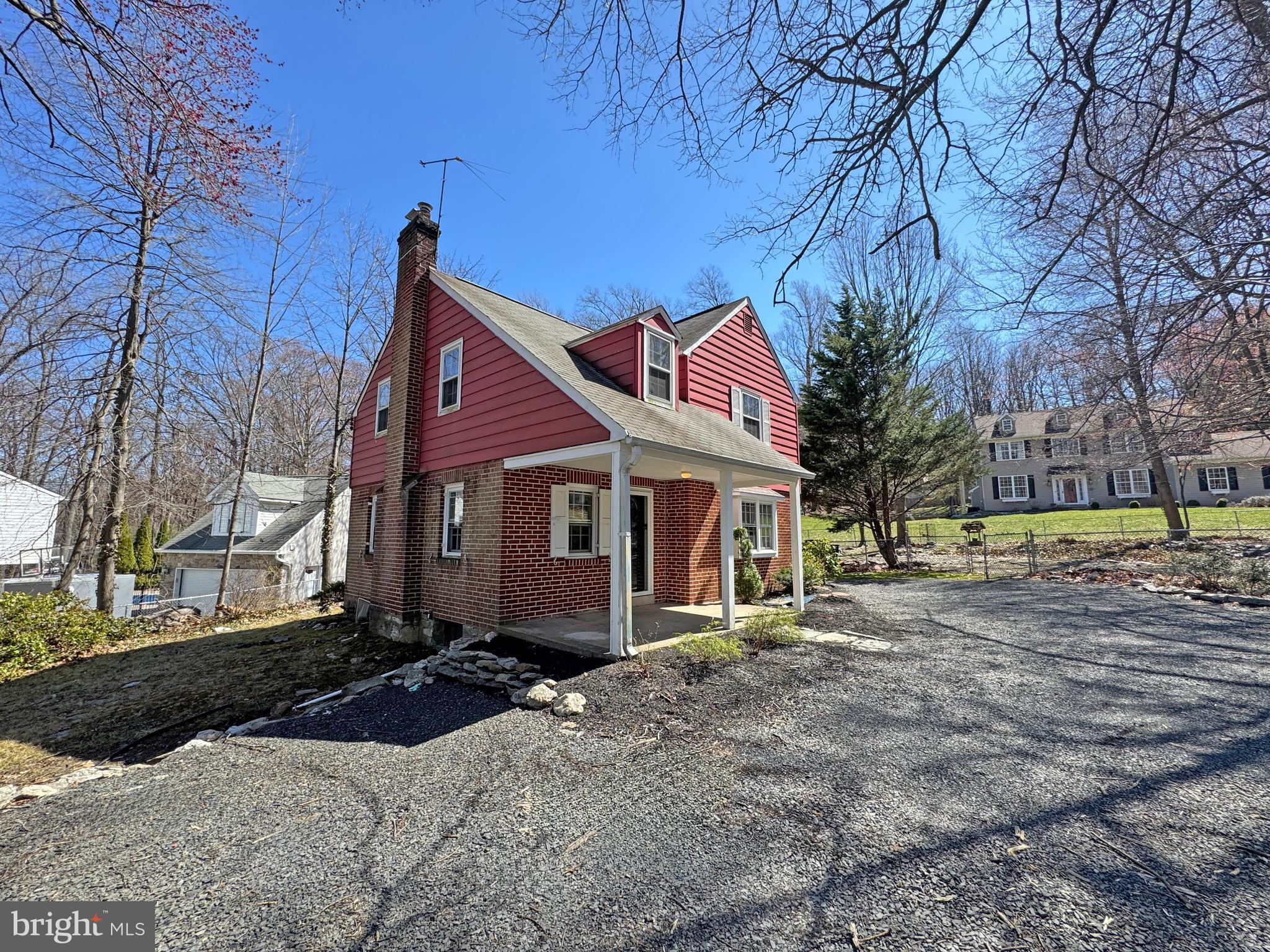 2405 EDGE HILL ROAD