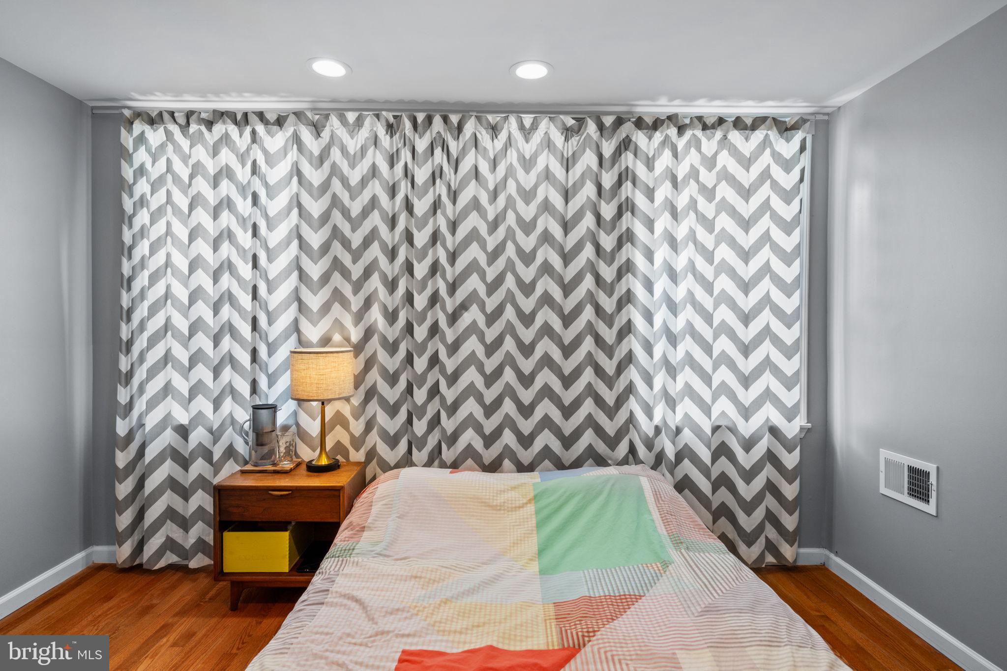 POINT BREEZE - Residential