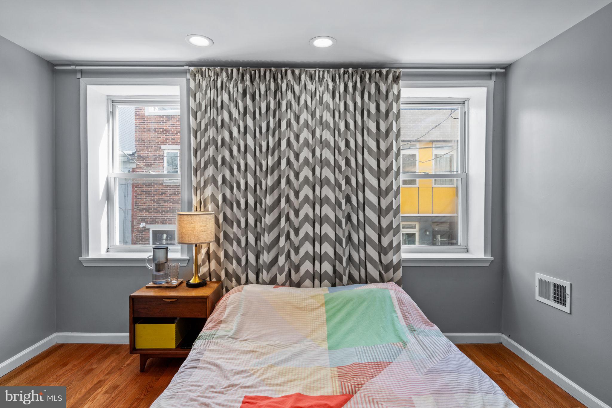 POINT BREEZE - Residential