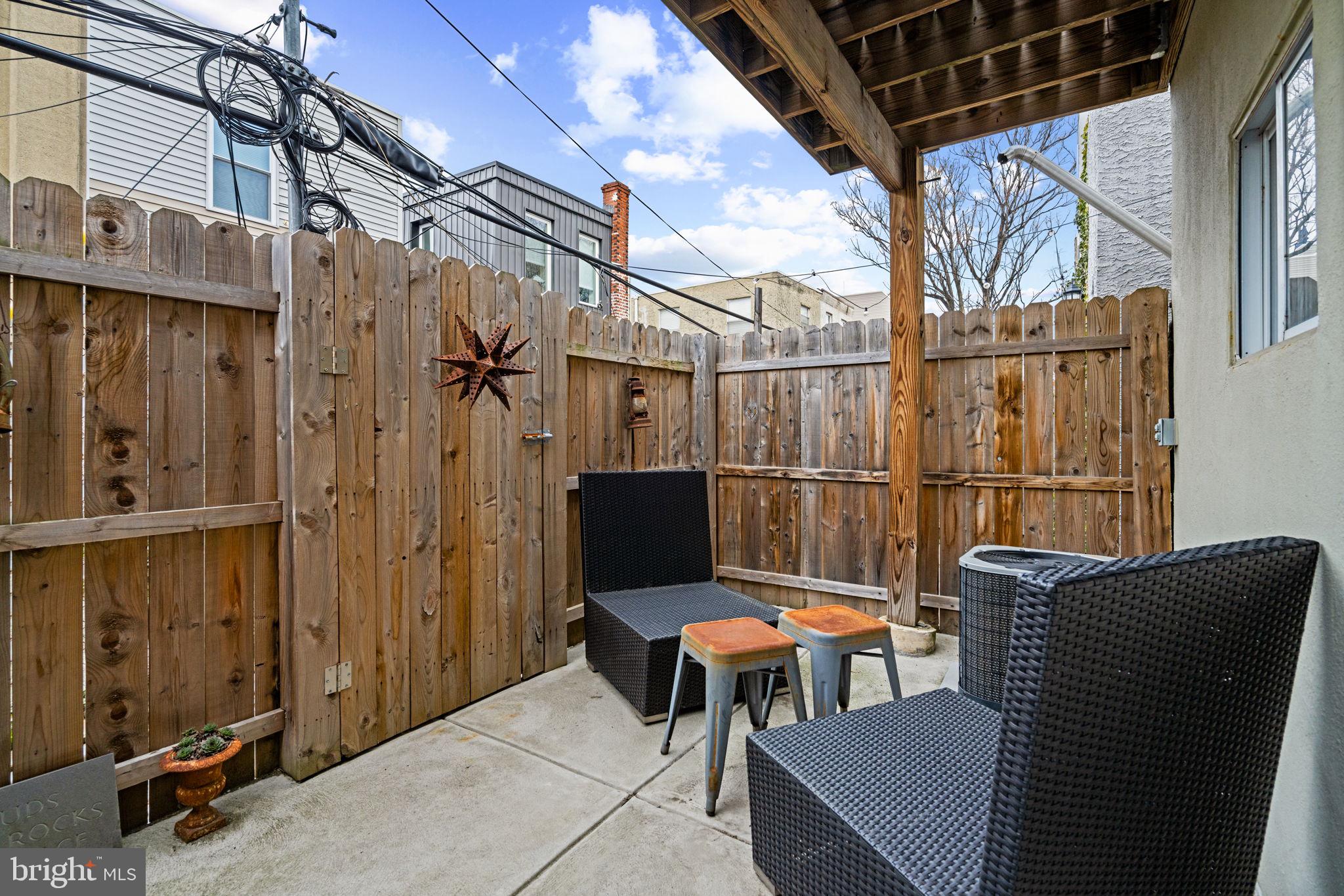 POINT BREEZE - Residential