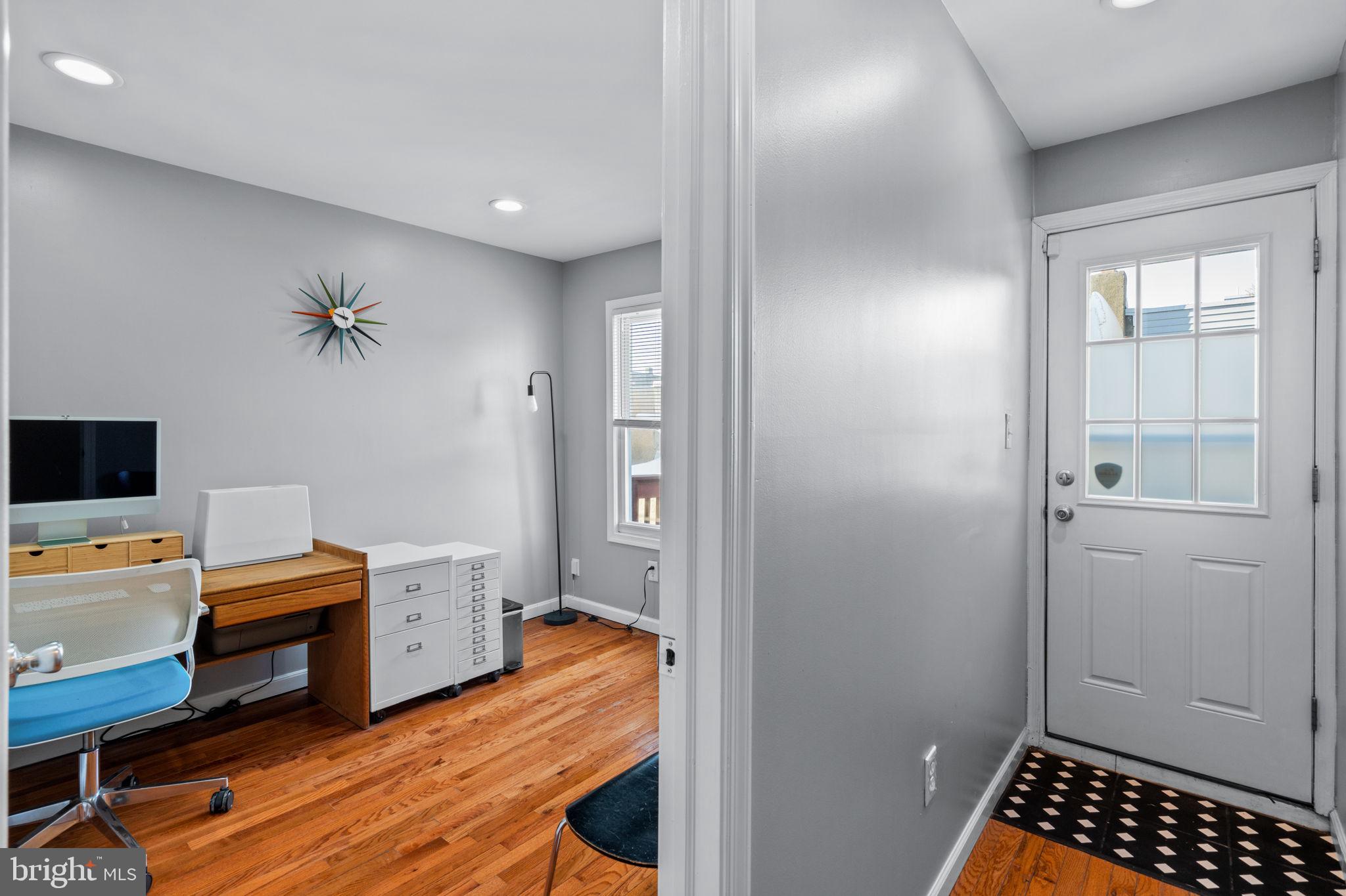 POINT BREEZE - Residential