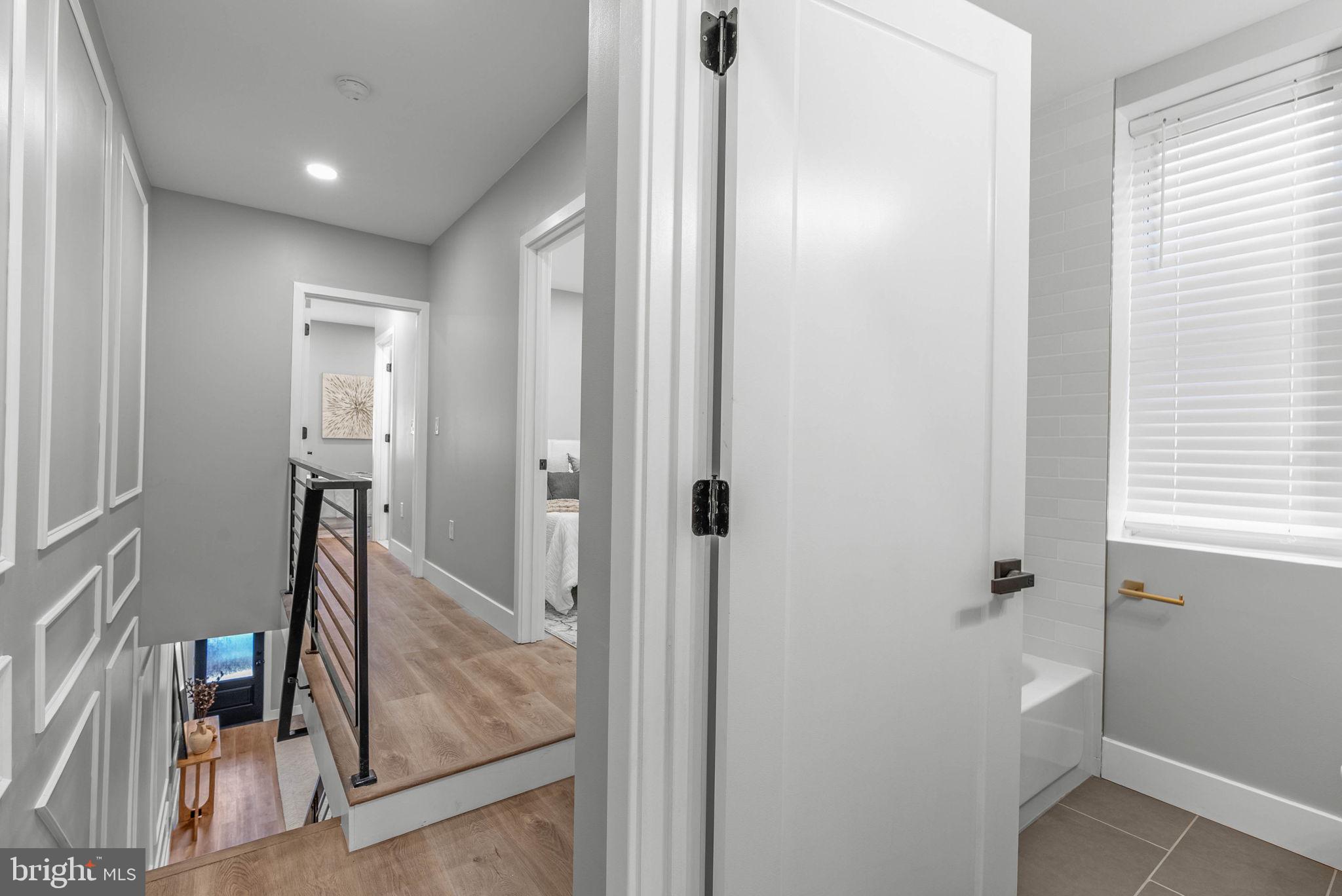 EAST FALLS - Residential