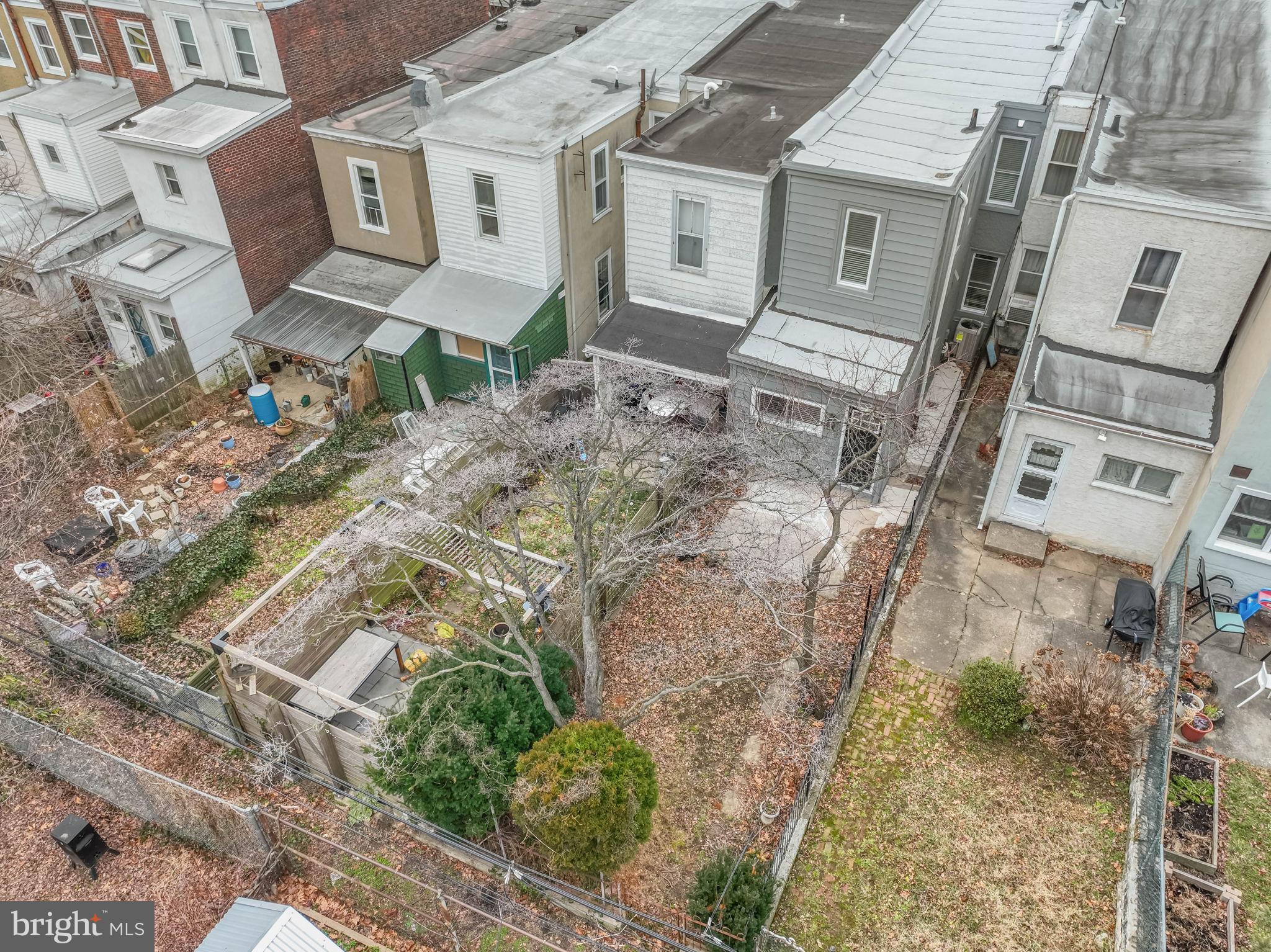 EAST FALLS - Residential