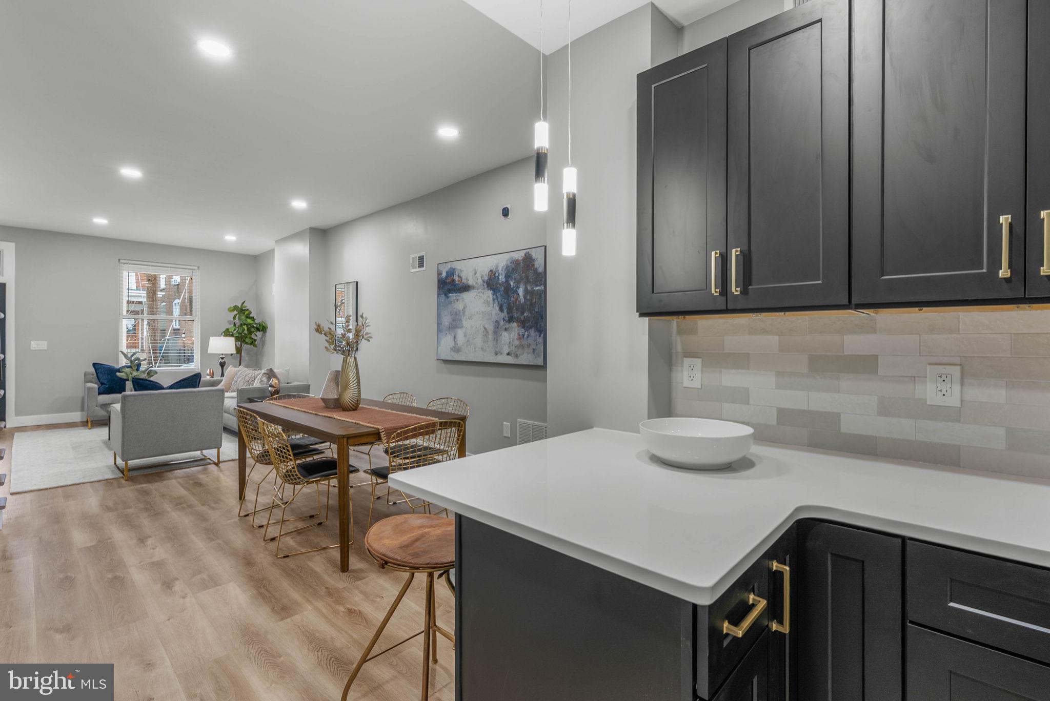 EAST FALLS - Residential