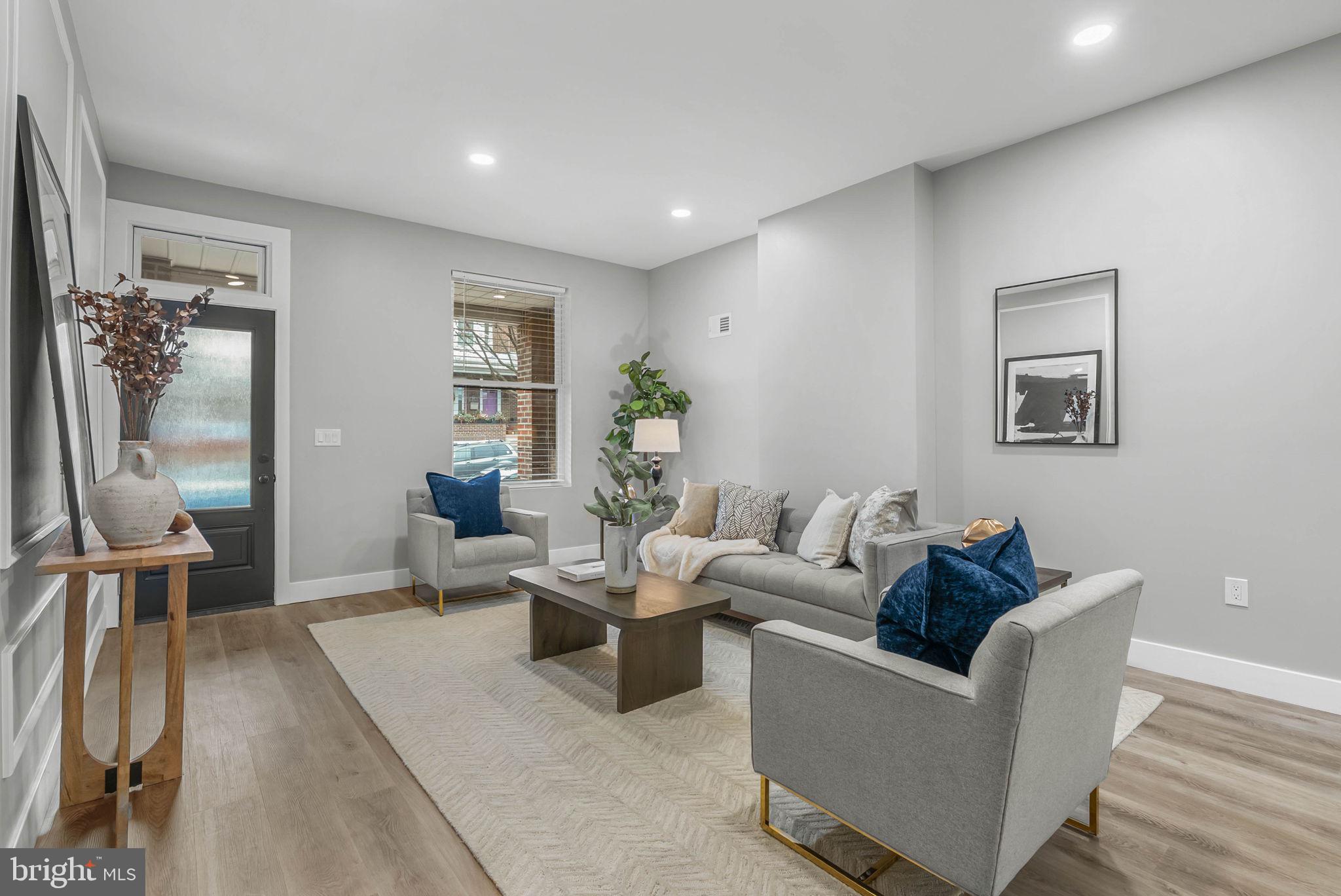 EAST FALLS - Residential