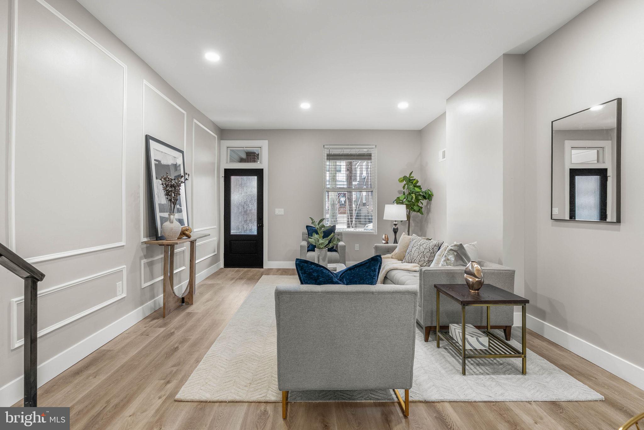 EAST FALLS - Residential