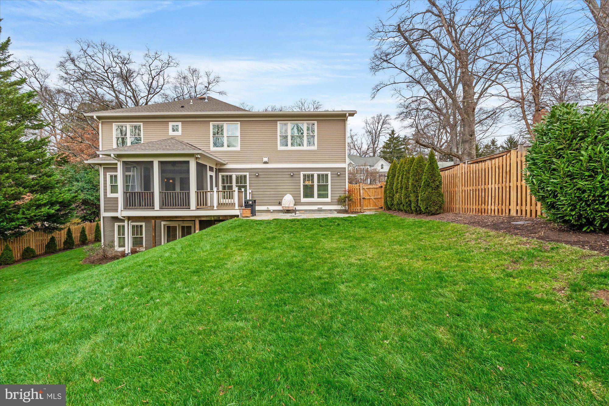 BROYHILL HILLS - Residential