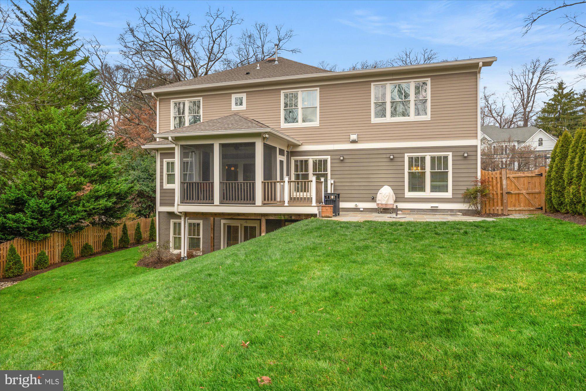 BROYHILL HILLS - Residential