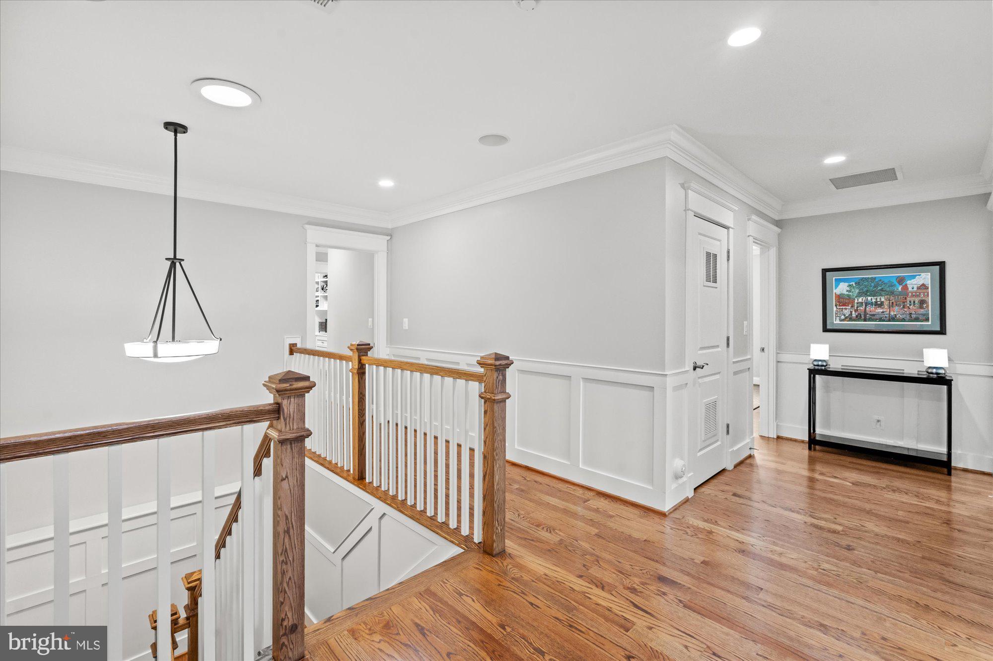 BROYHILL HILLS - Residential