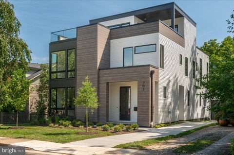 Photo of 703 N Jackson Street, ARLINGTON, VA 22201 (MLS # VAAR2078944)
