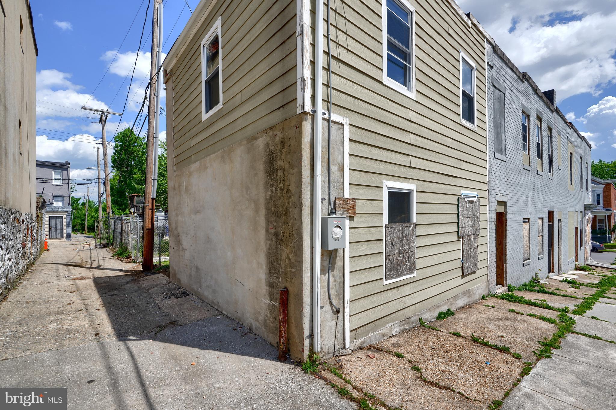 1520 POPLAR GROVE STREET