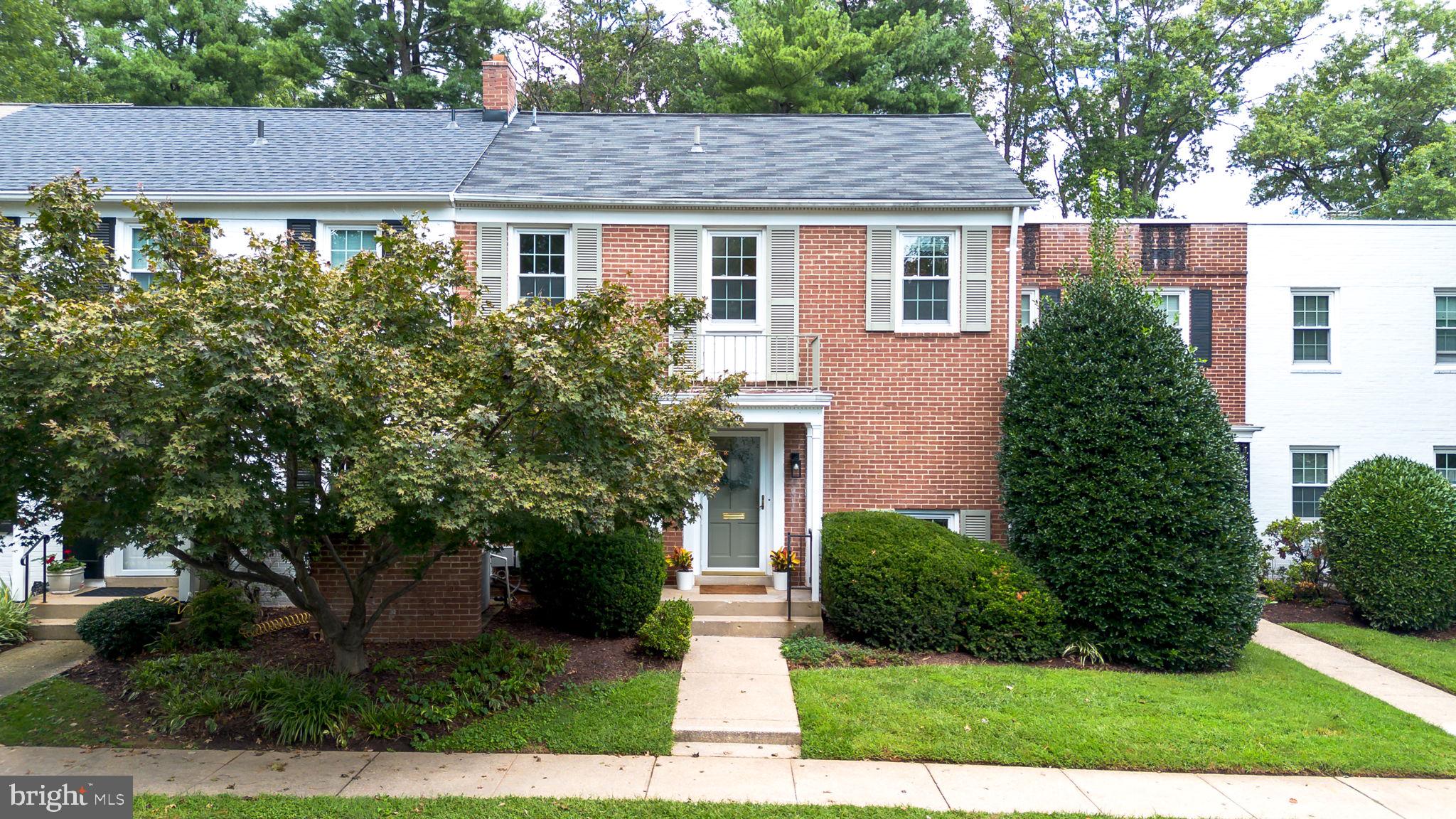 WOODLEY GARDENS COOP - Residential