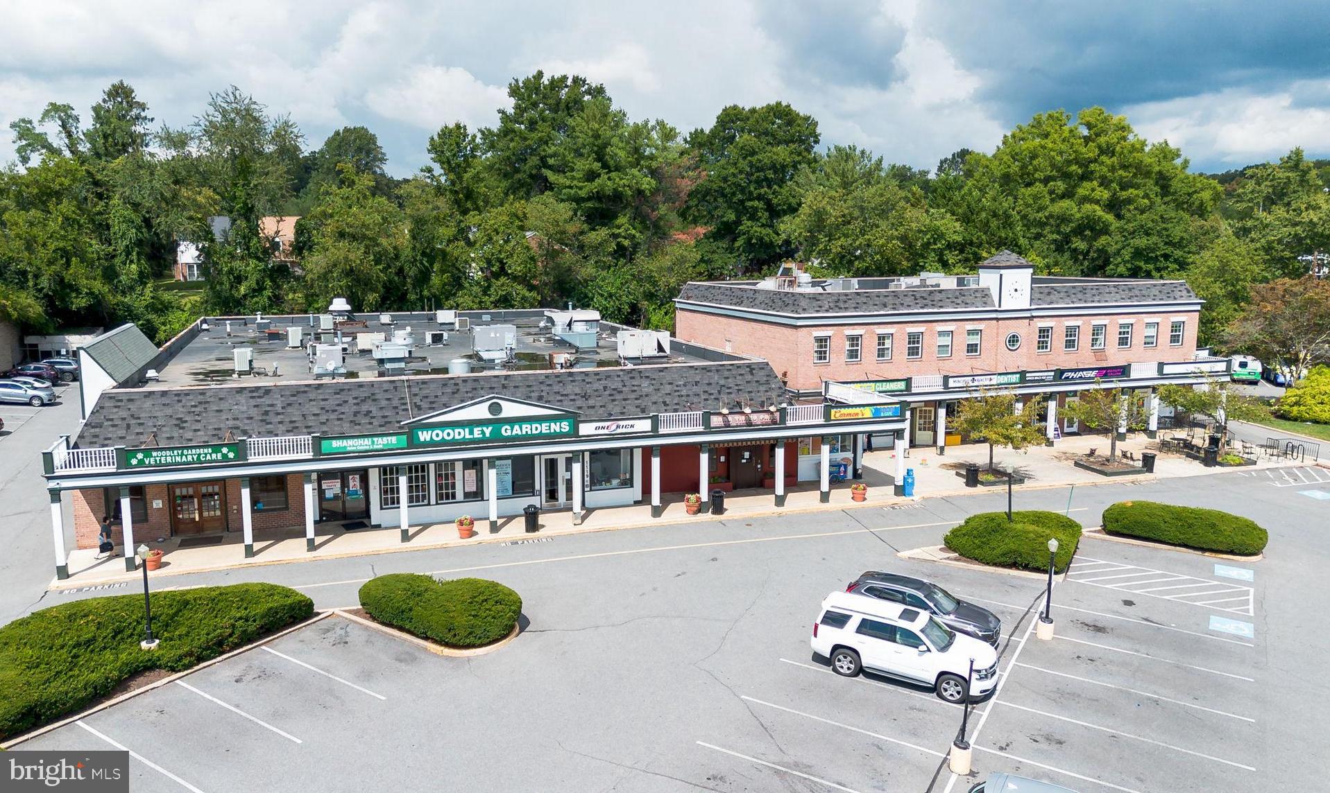 WOODLEY GARDENS COOP - Residential