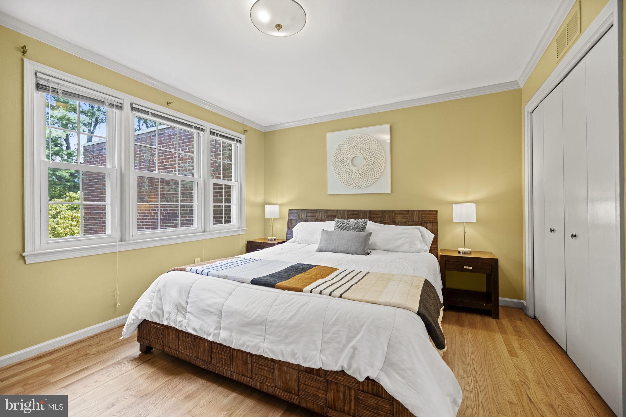 WOODLEY GARDENS COOP - Residential