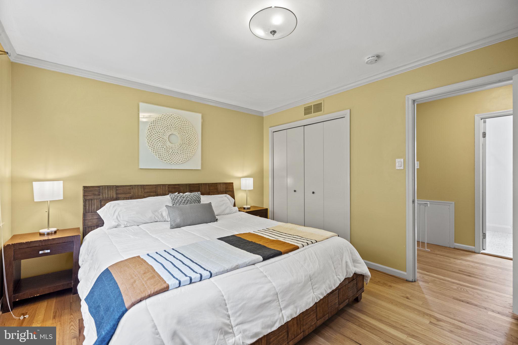 WOODLEY GARDENS COOP - Residential