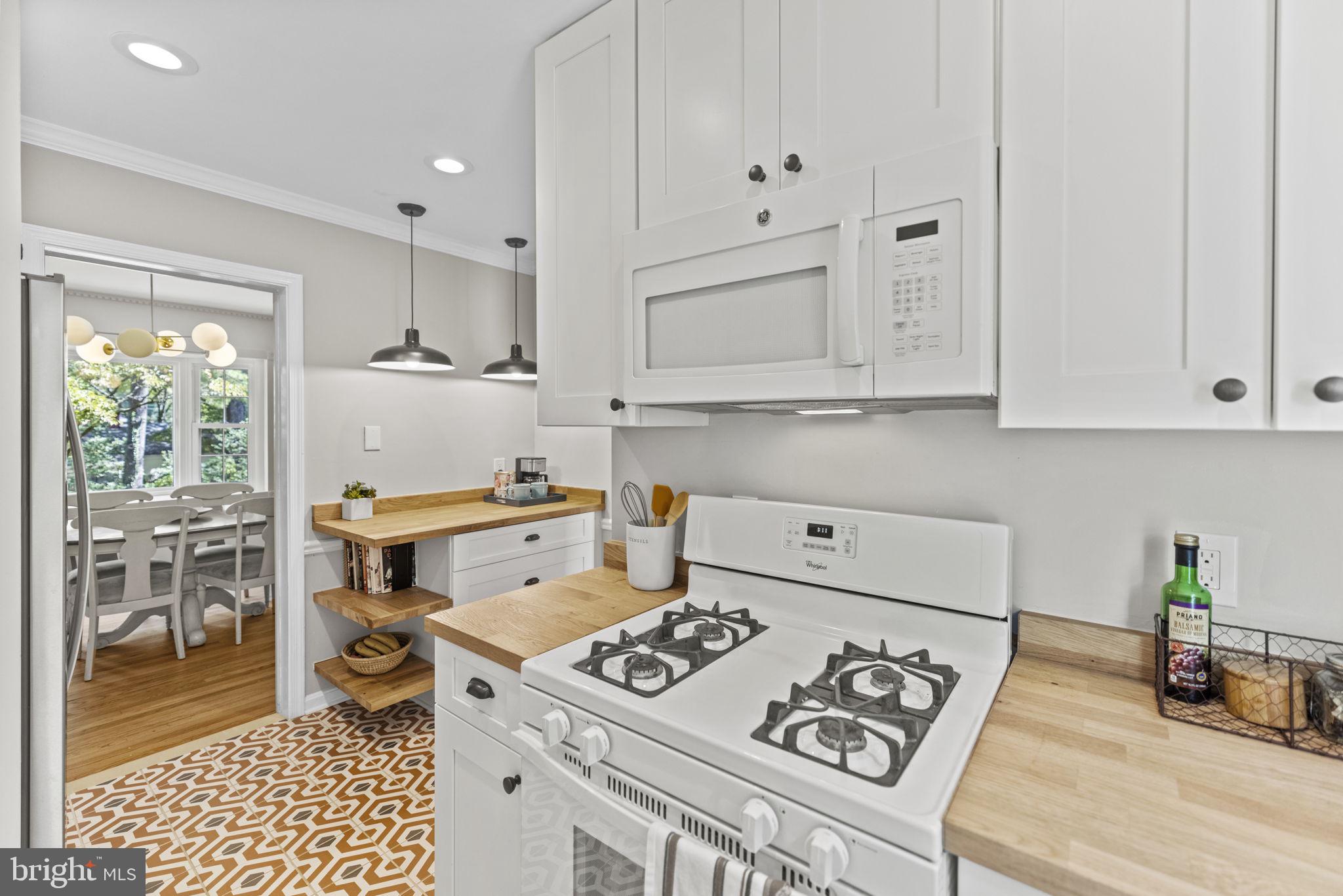 WOODLEY GARDENS COOP - Residential