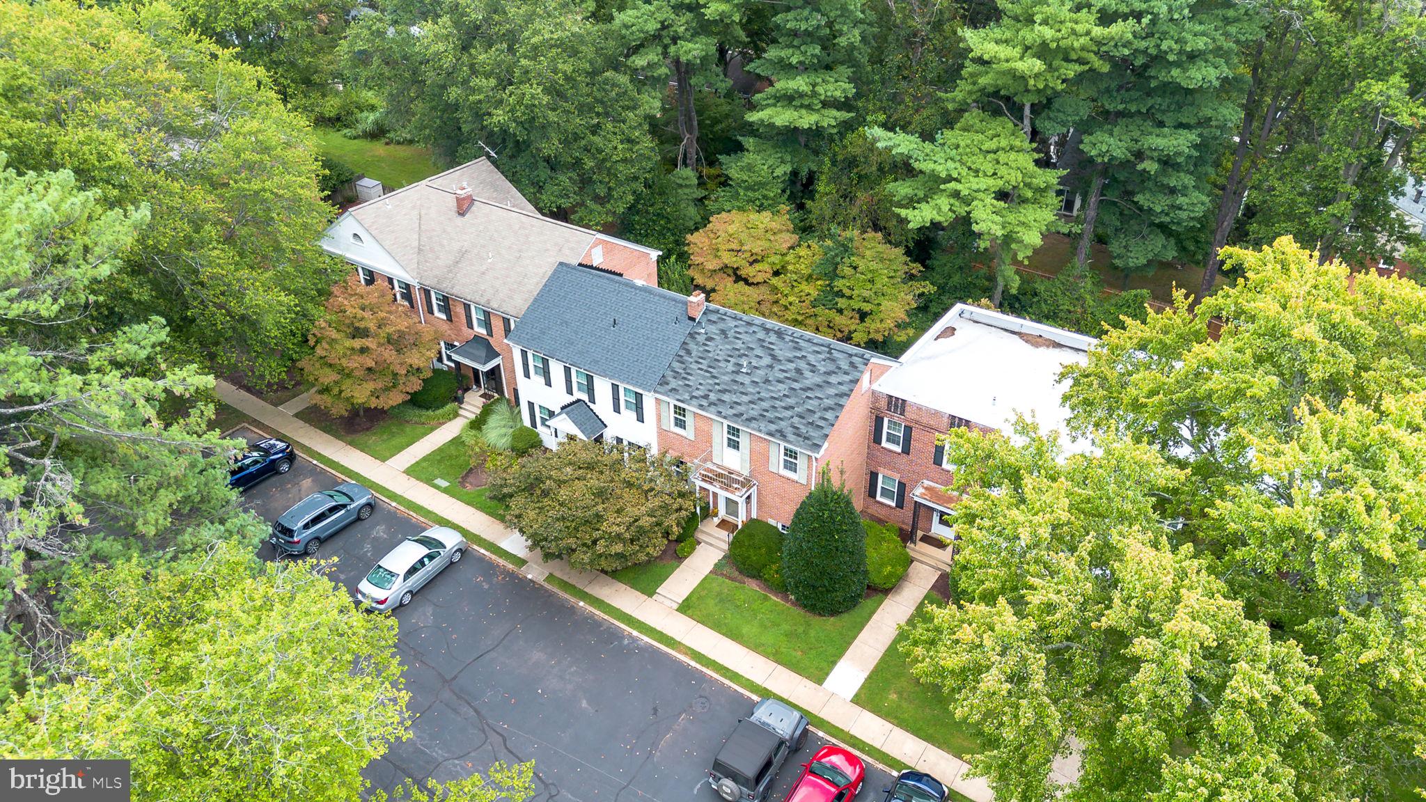 WOODLEY GARDENS COOP - Residential