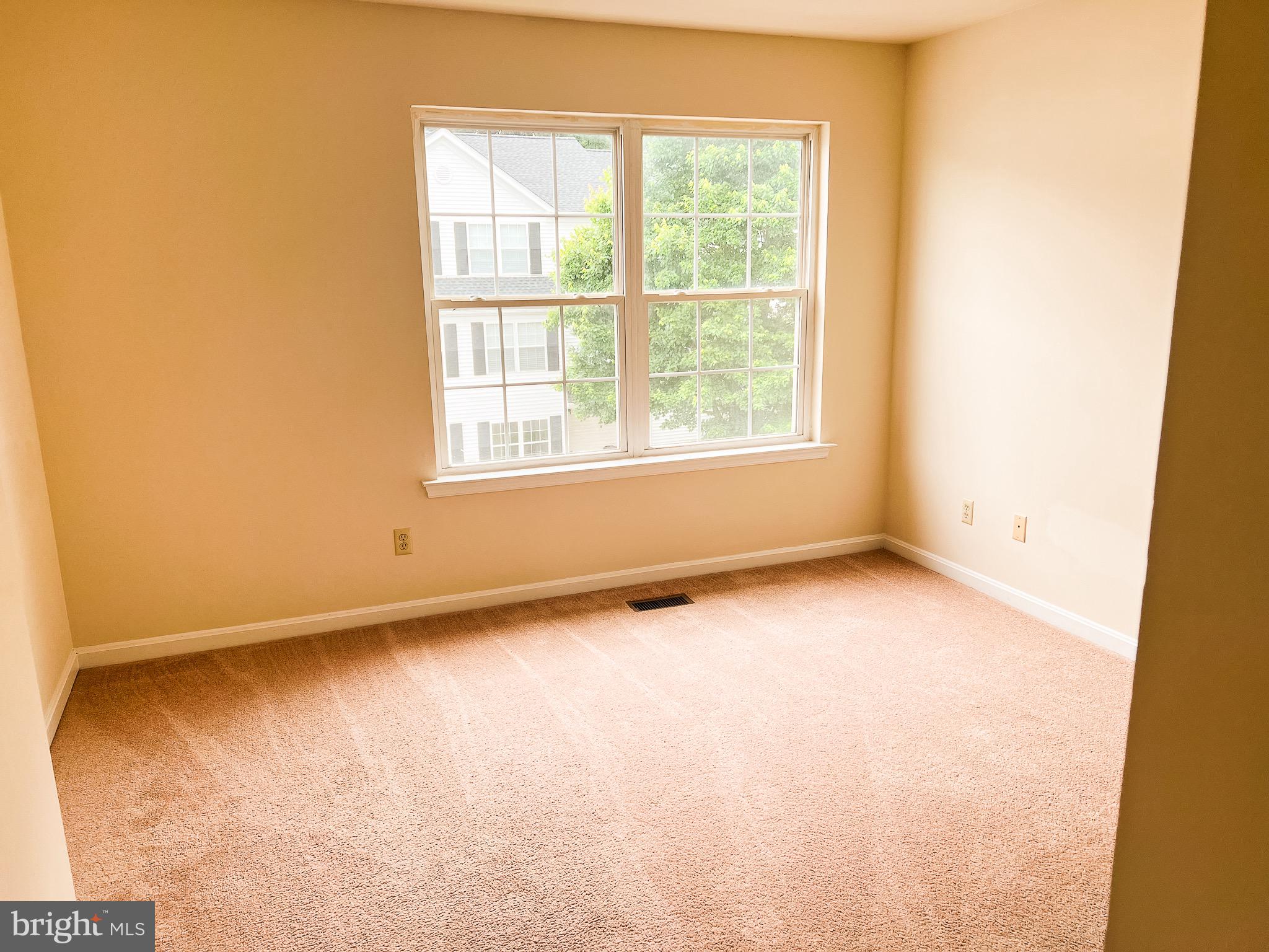 CAPTAINS QUARTER CONDOMINIUM - Residential Lease