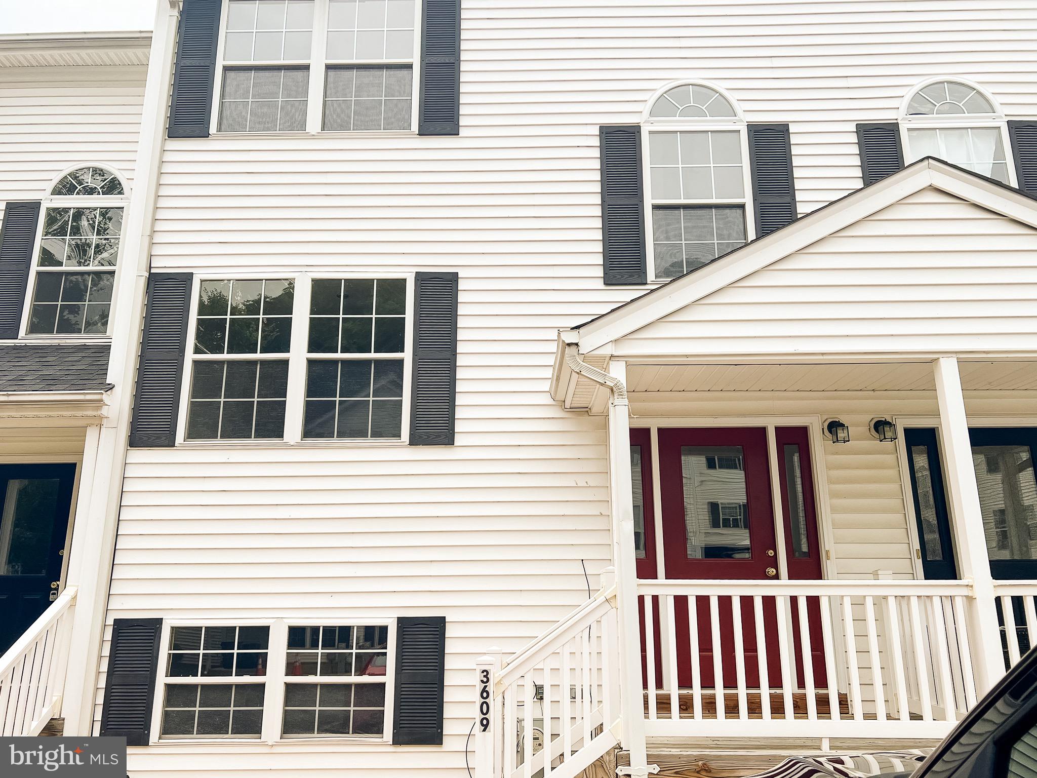 CAPTAINS QUARTER CONDOMINIUM - Residential Lease