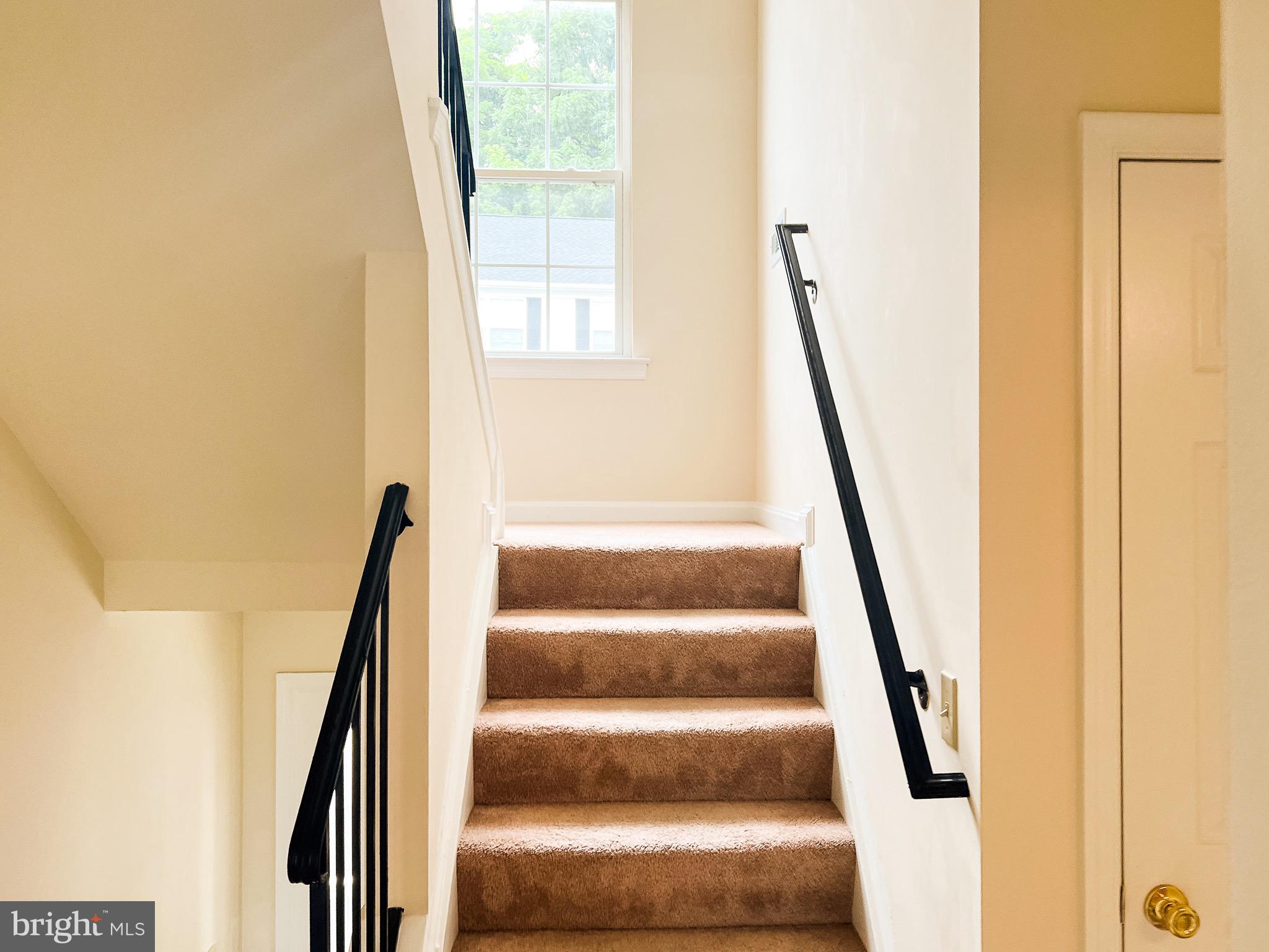 CAPTAINS QUARTER CONDOMINIUM - Residential Lease