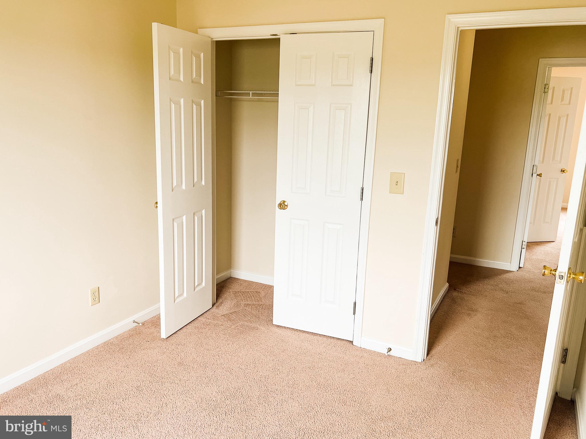 CAPTAINS QUARTER CONDOMINIUM - Residential Lease