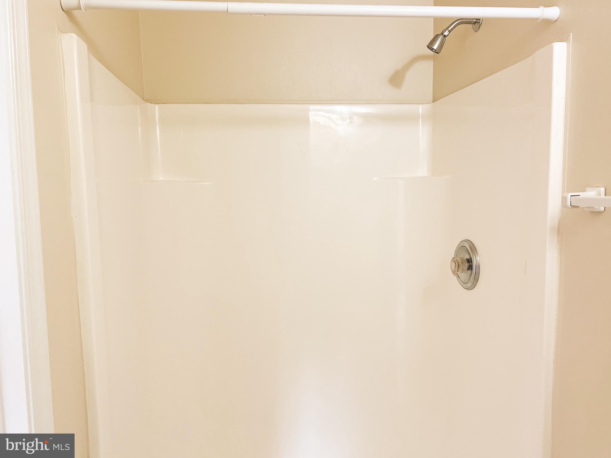 CAPTAINS QUARTER CONDOMINIUM - Residential Lease