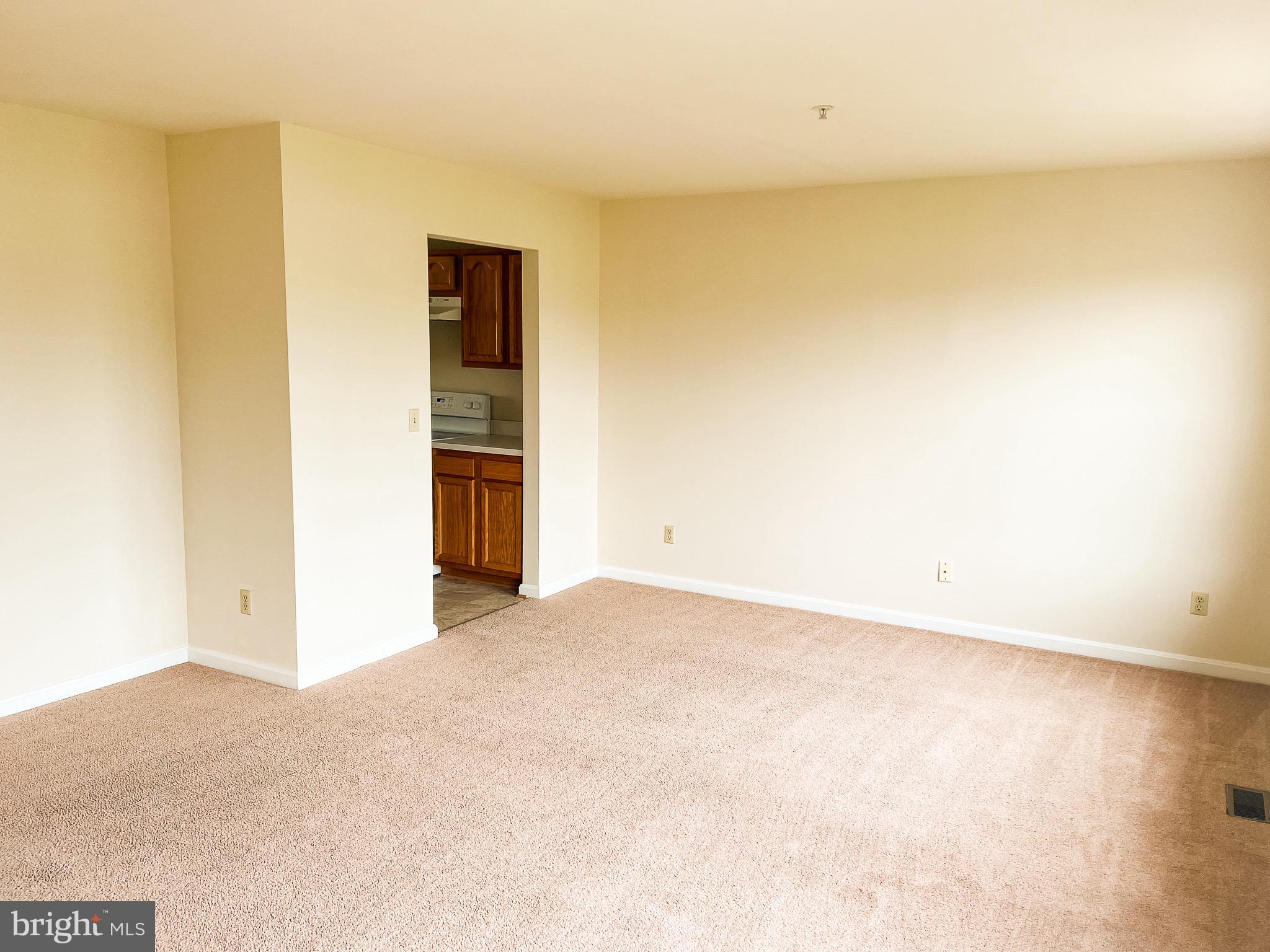 CAPTAINS QUARTER CONDOMINIUM - Residential Lease