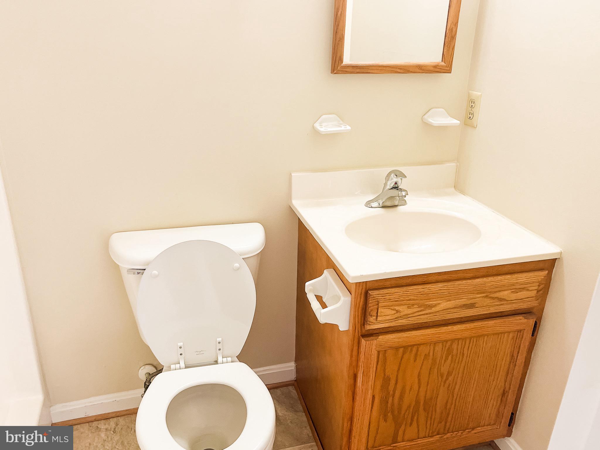 CAPTAINS QUARTER CONDOMINIUM - Residential Lease