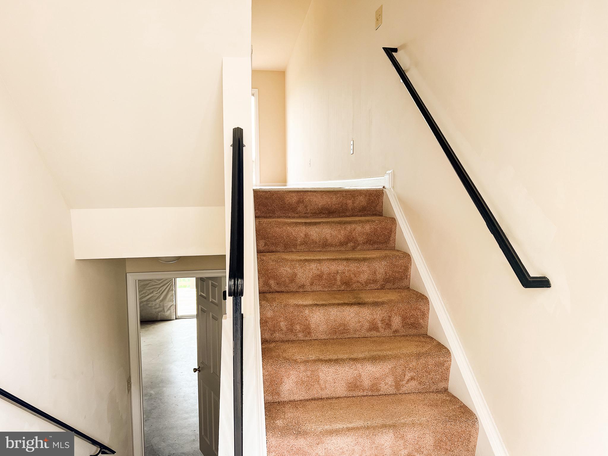 CAPTAINS QUARTER CONDOMINIUM - Residential Lease