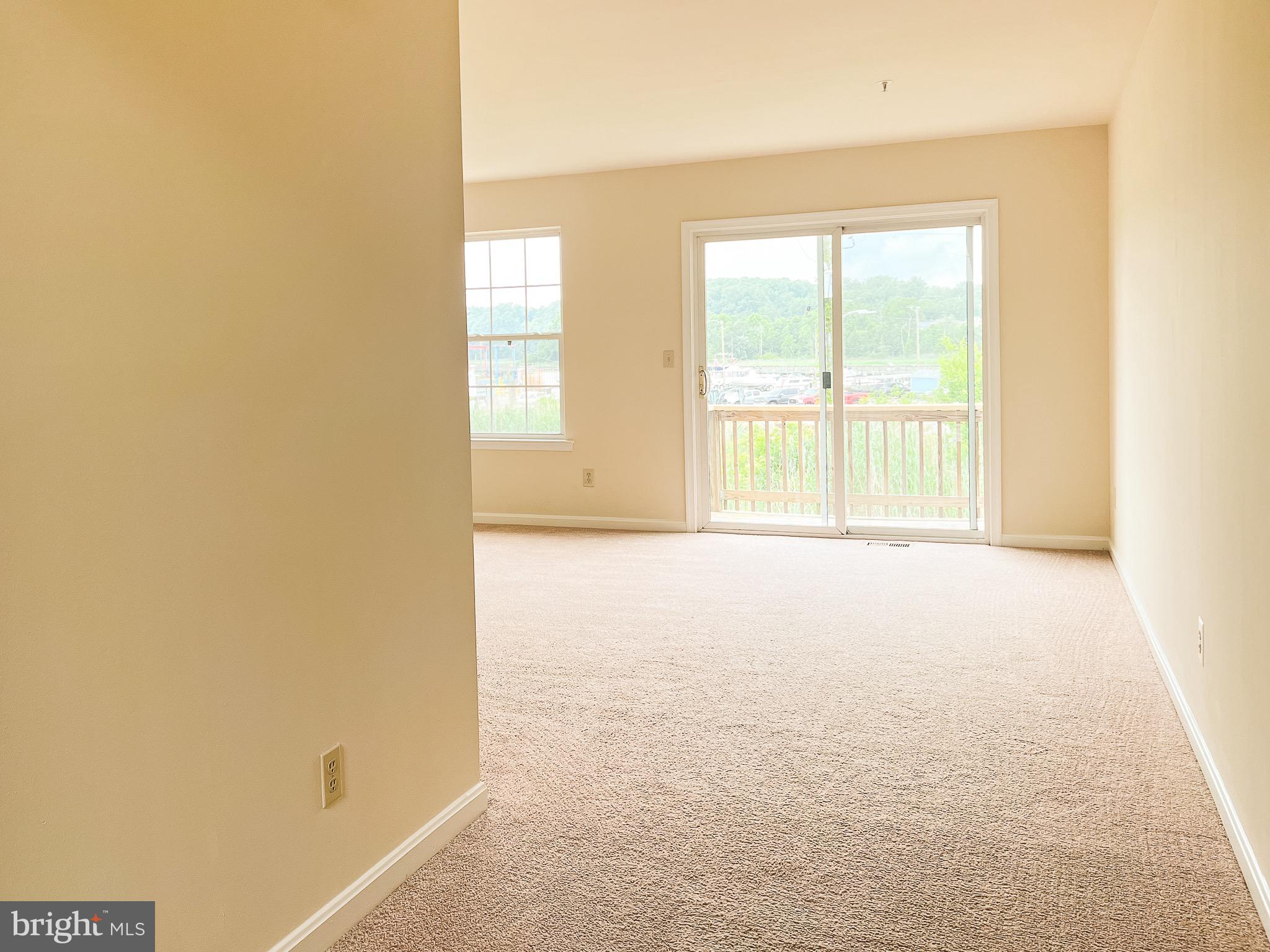 CAPTAINS QUARTER CONDOMINIUM - Residential Lease