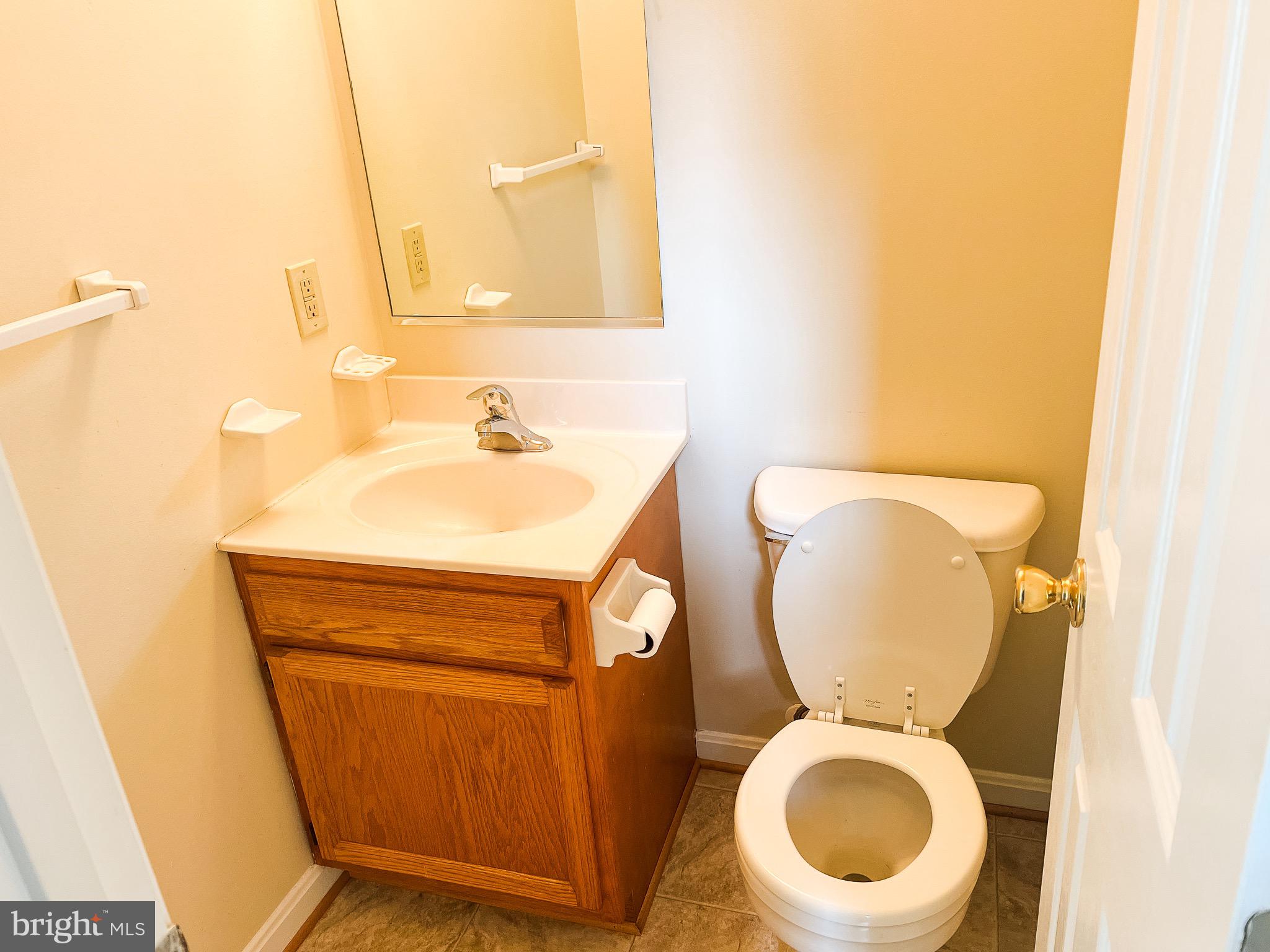 CAPTAINS QUARTER CONDOMINIUM - Residential Lease