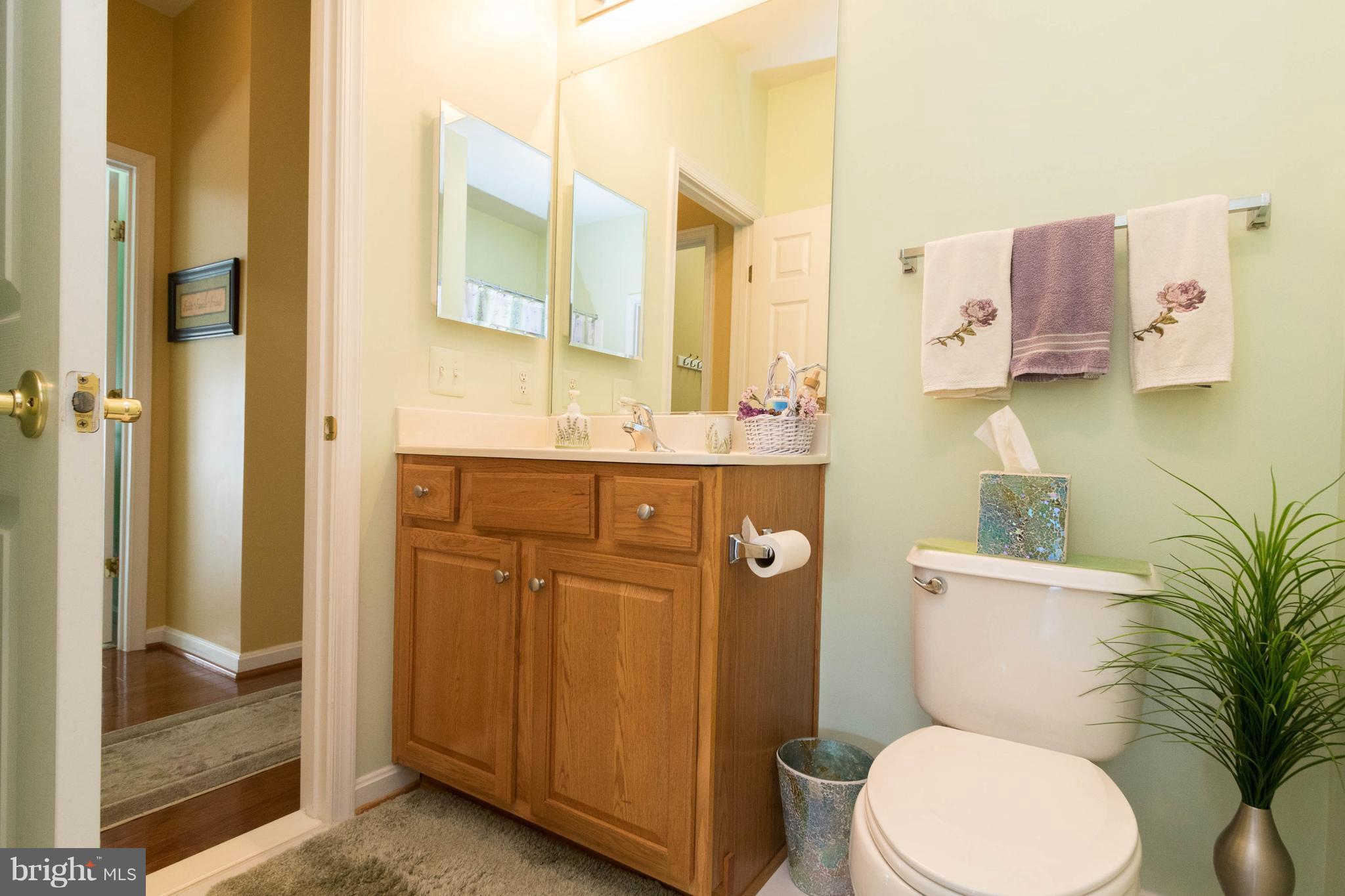 FOUR SEASONS - Residential