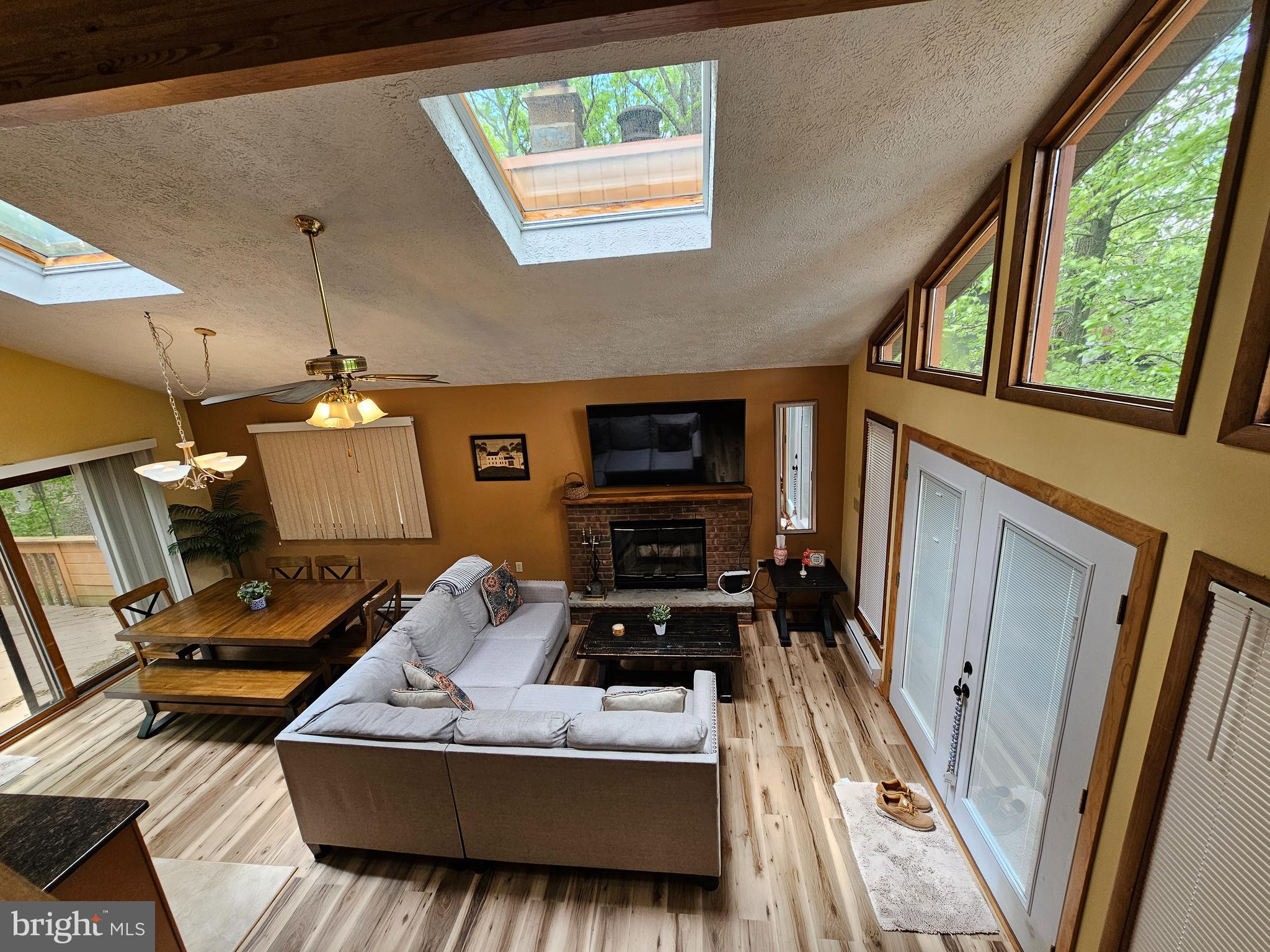 8226 WOODCHUCK COURT