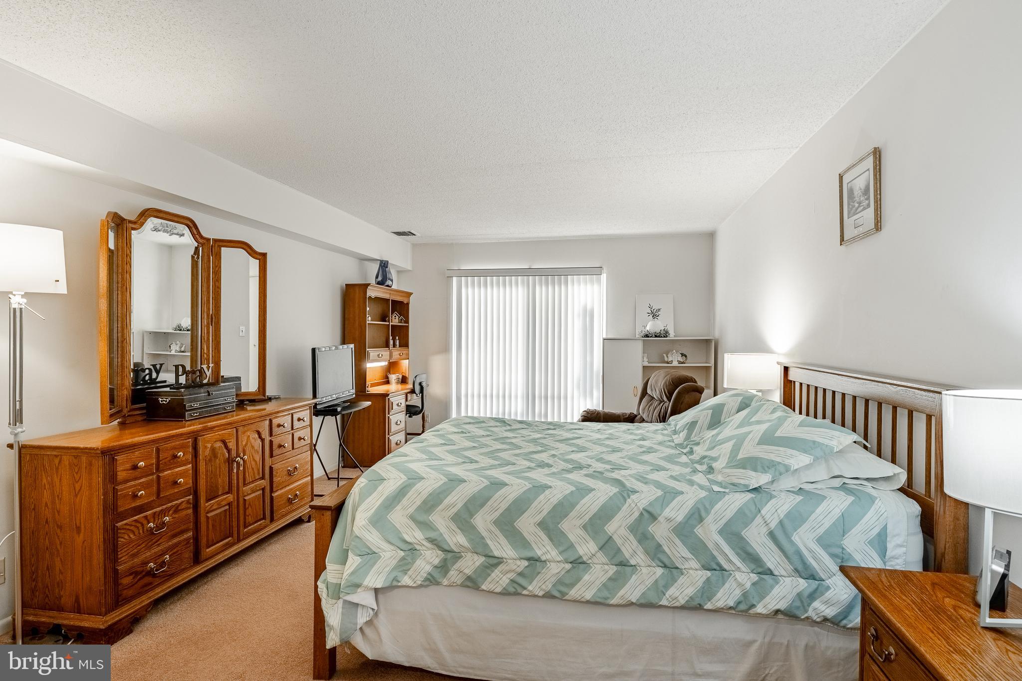 VALLEY FORGE TOWER - Residential